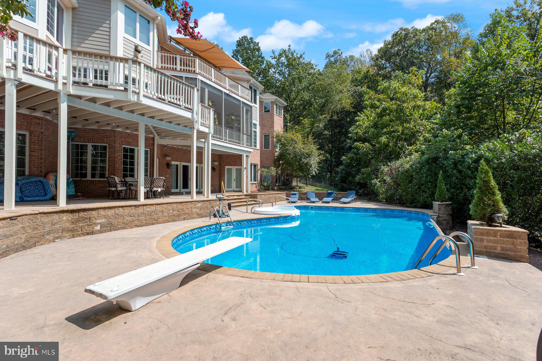 BEACON HILL - Residential