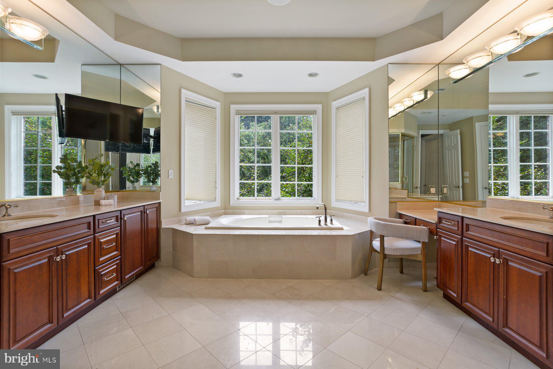 BEACON HILL - Residential