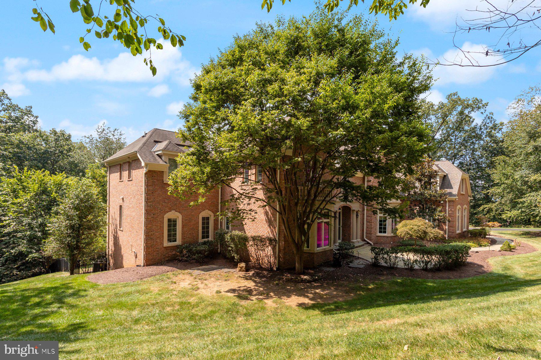 BEACON HILL - Residential