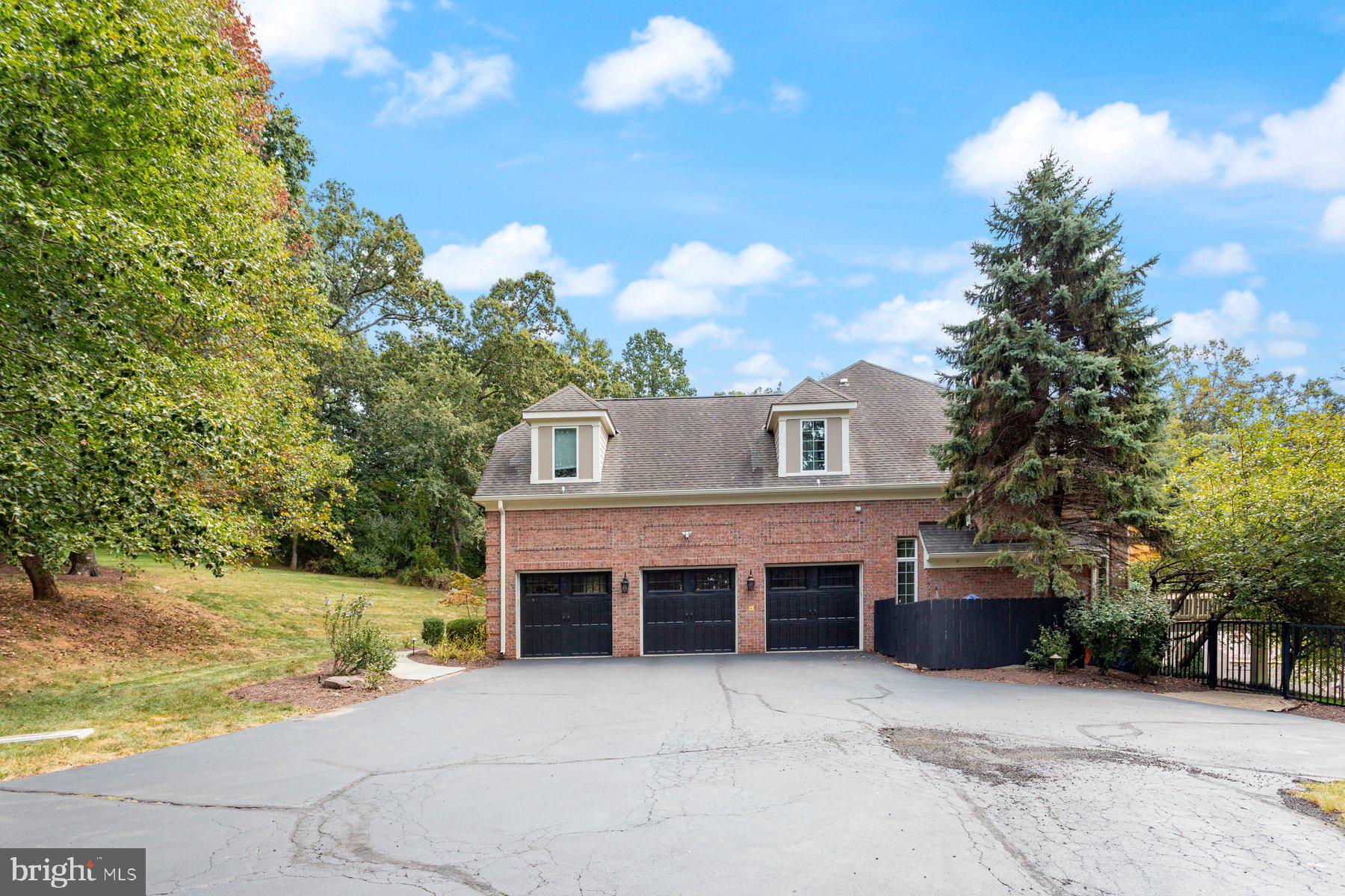 BEACON HILL - Residential