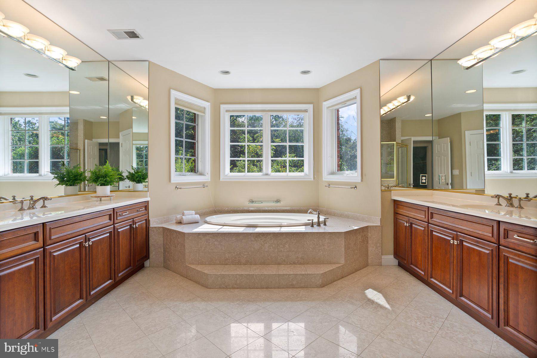 BEACON HILL - Residential