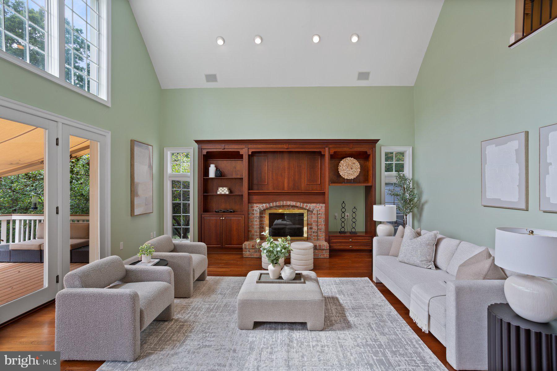 BEACON HILL - Residential