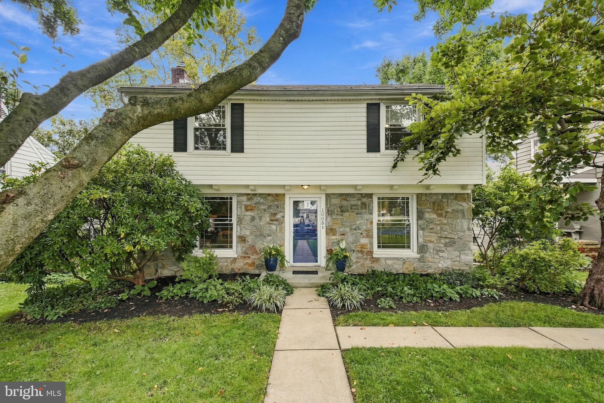 1008 SKYLINE DRIVE