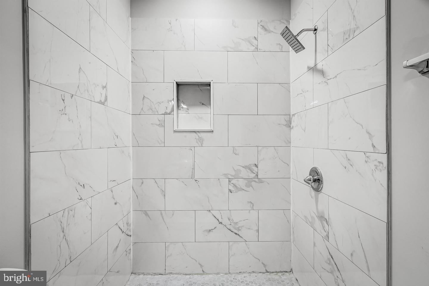 MCELDERRY PARK - Residential Lease