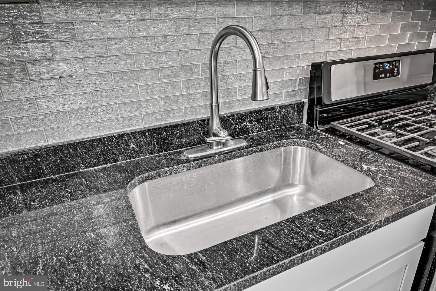 MCELDERRY PARK - Residential Lease