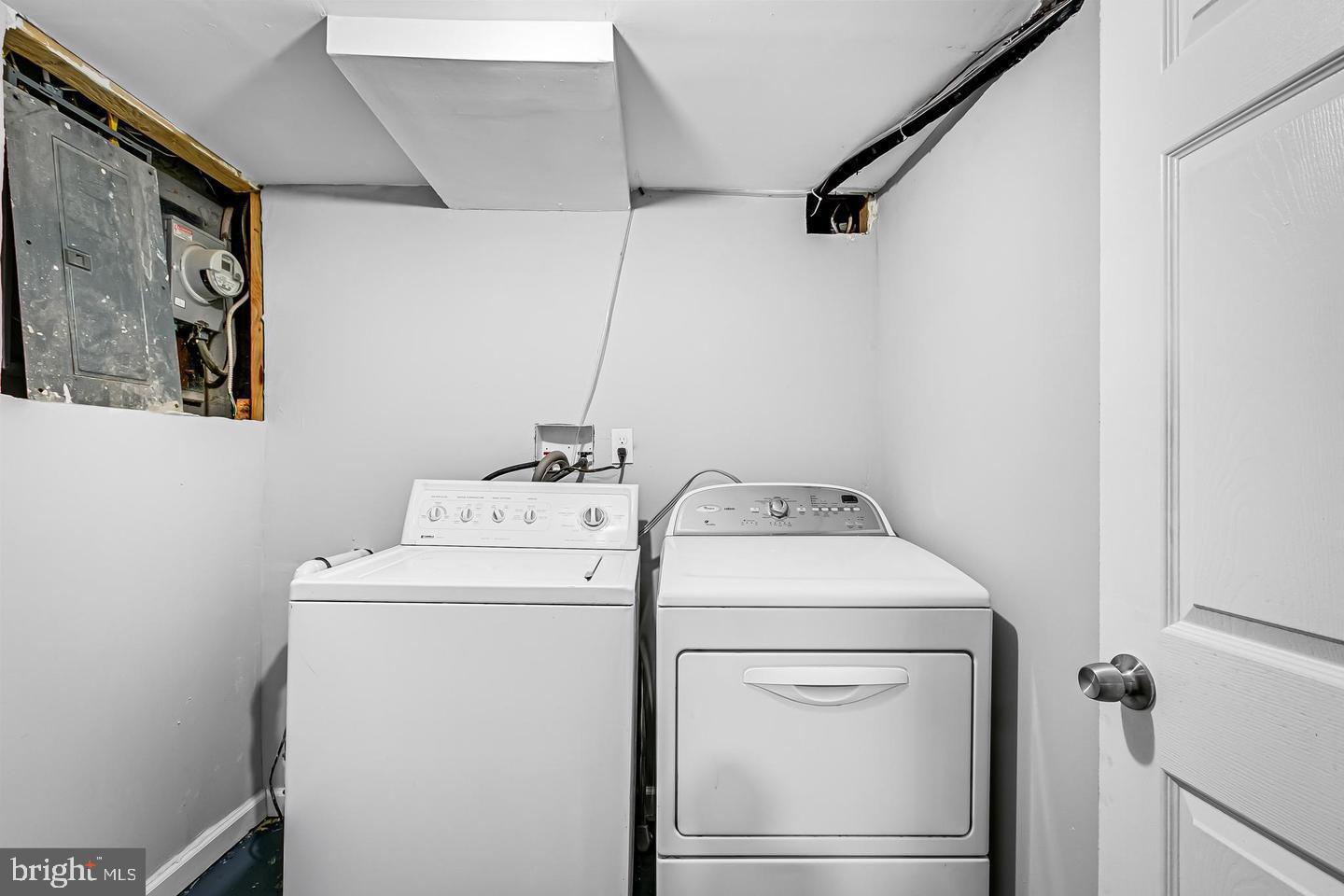 MCELDERRY PARK - Residential Lease