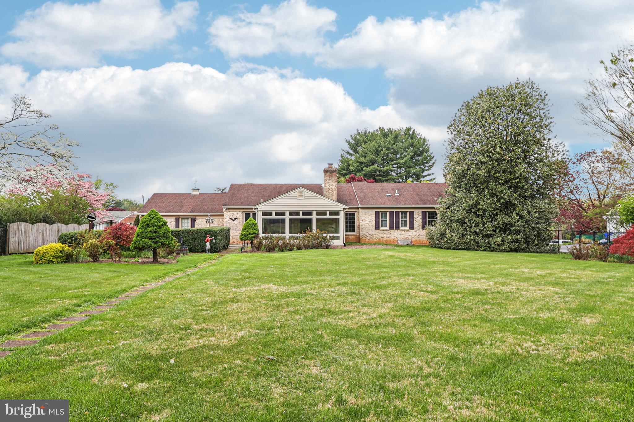 ROSEMONT - Residential