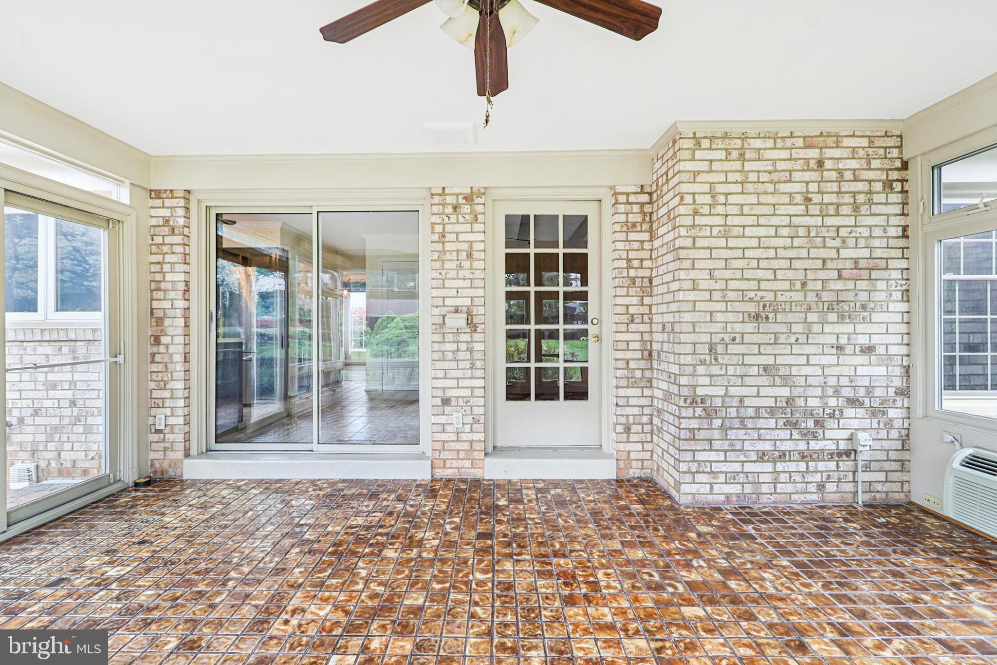 ROSEMONT - Residential