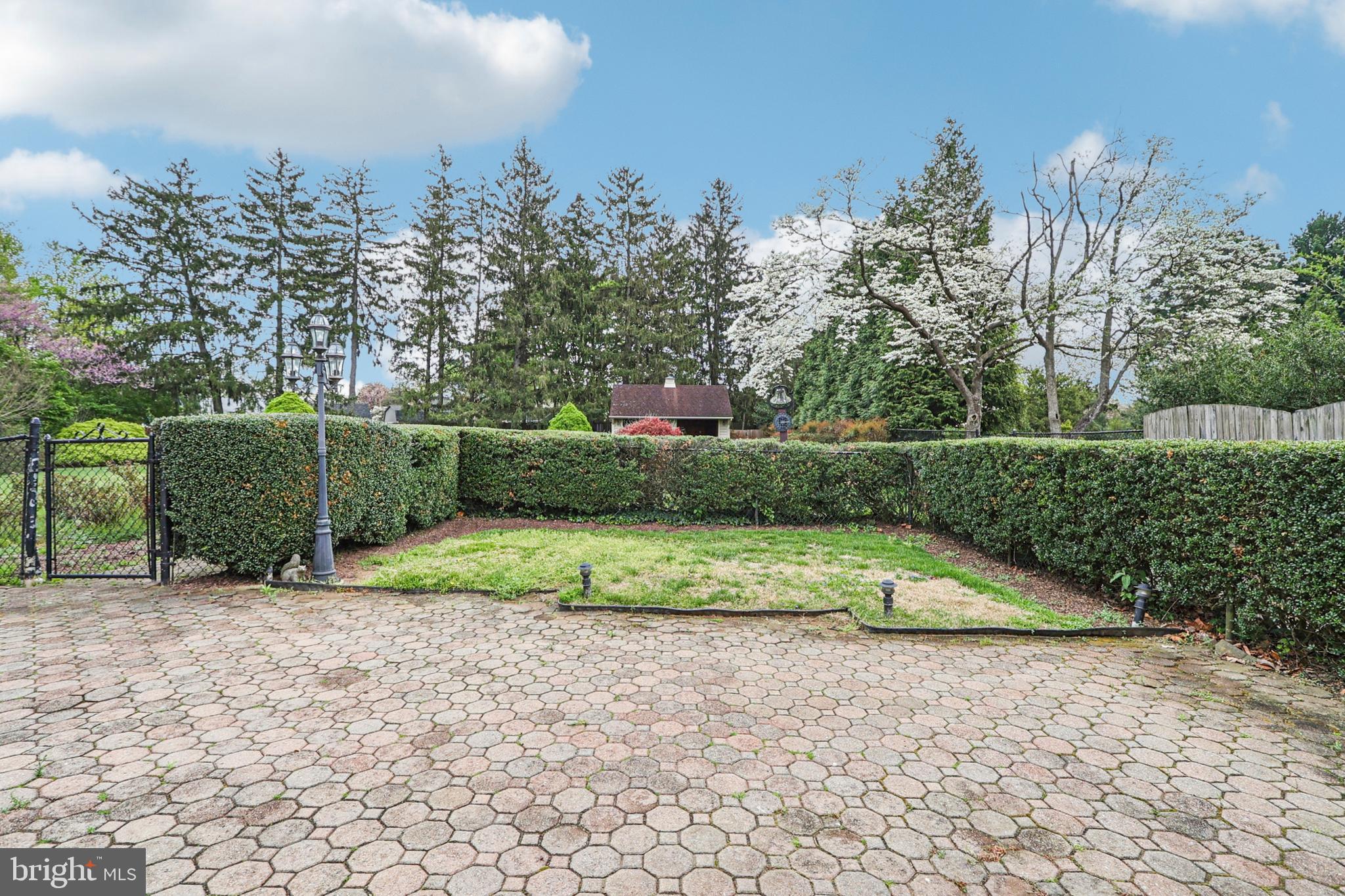 ROSEMONT - Residential