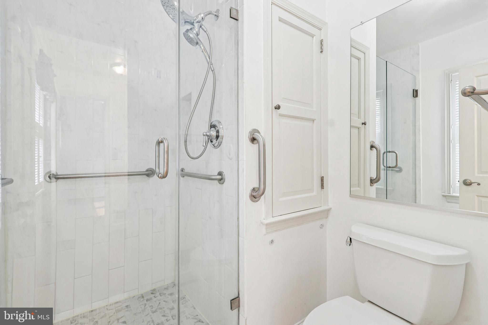 ROSEMONT - Residential