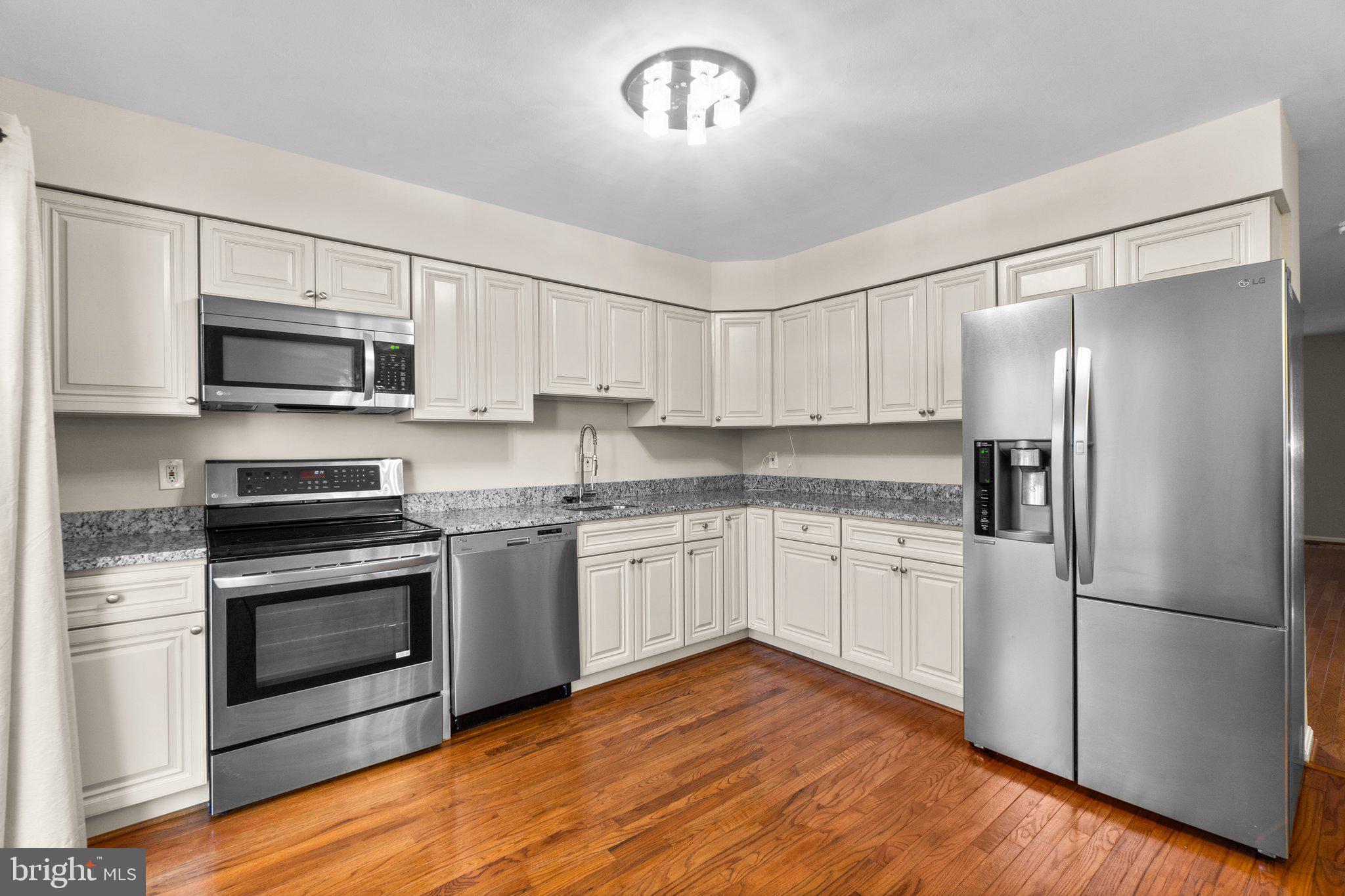 SWAN POINT - Residential