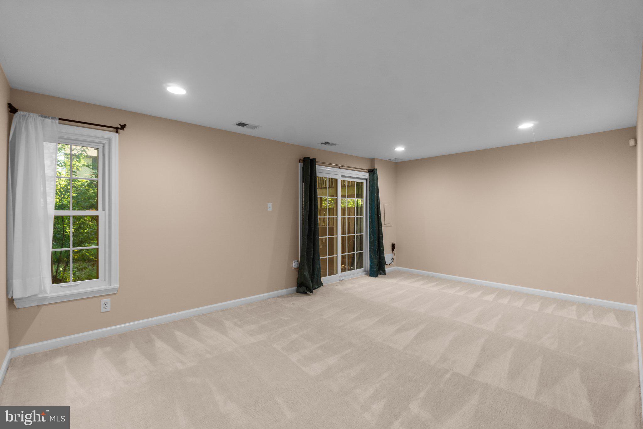 SWAN POINT - Residential