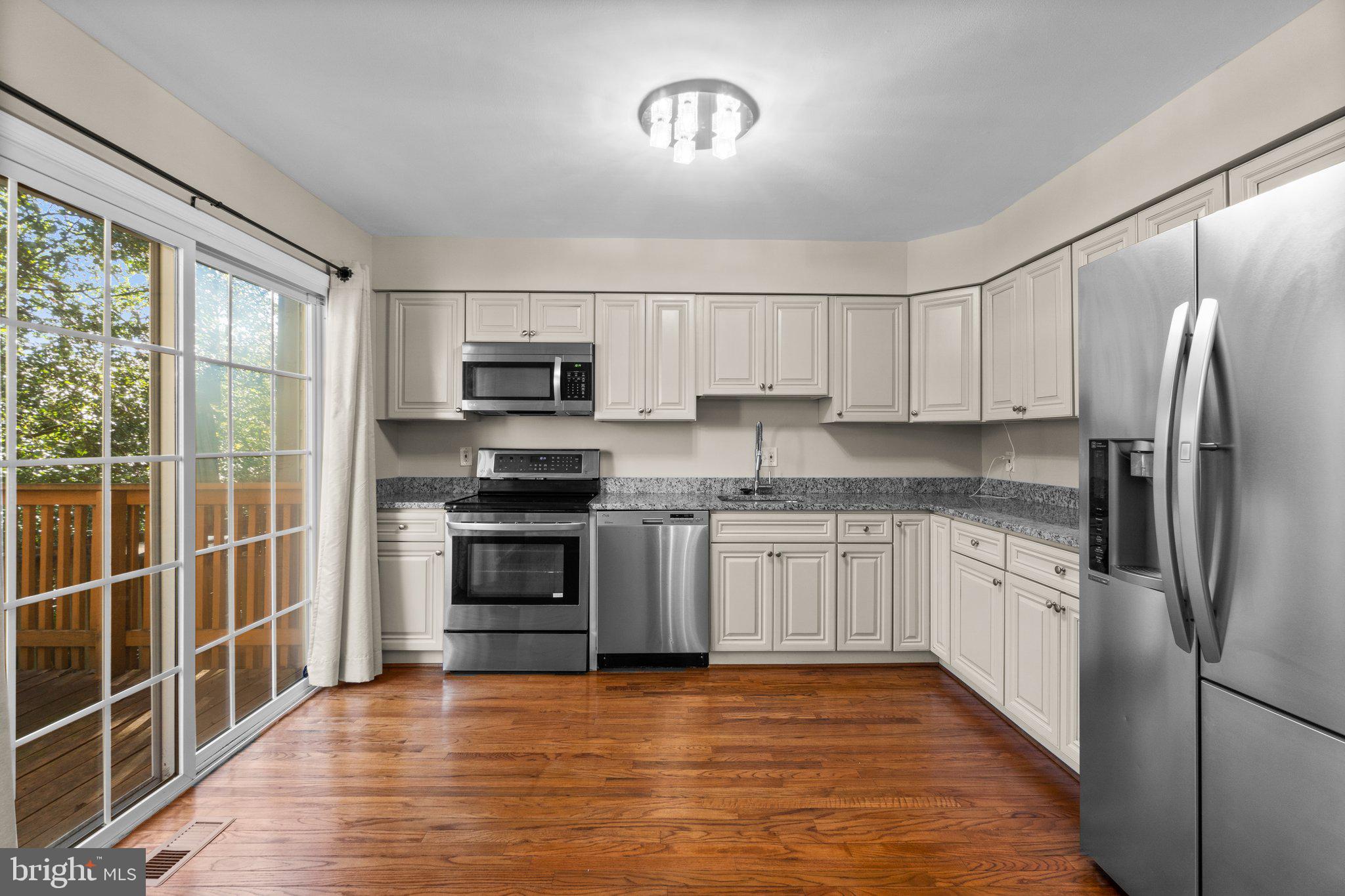 SWAN POINT - Residential