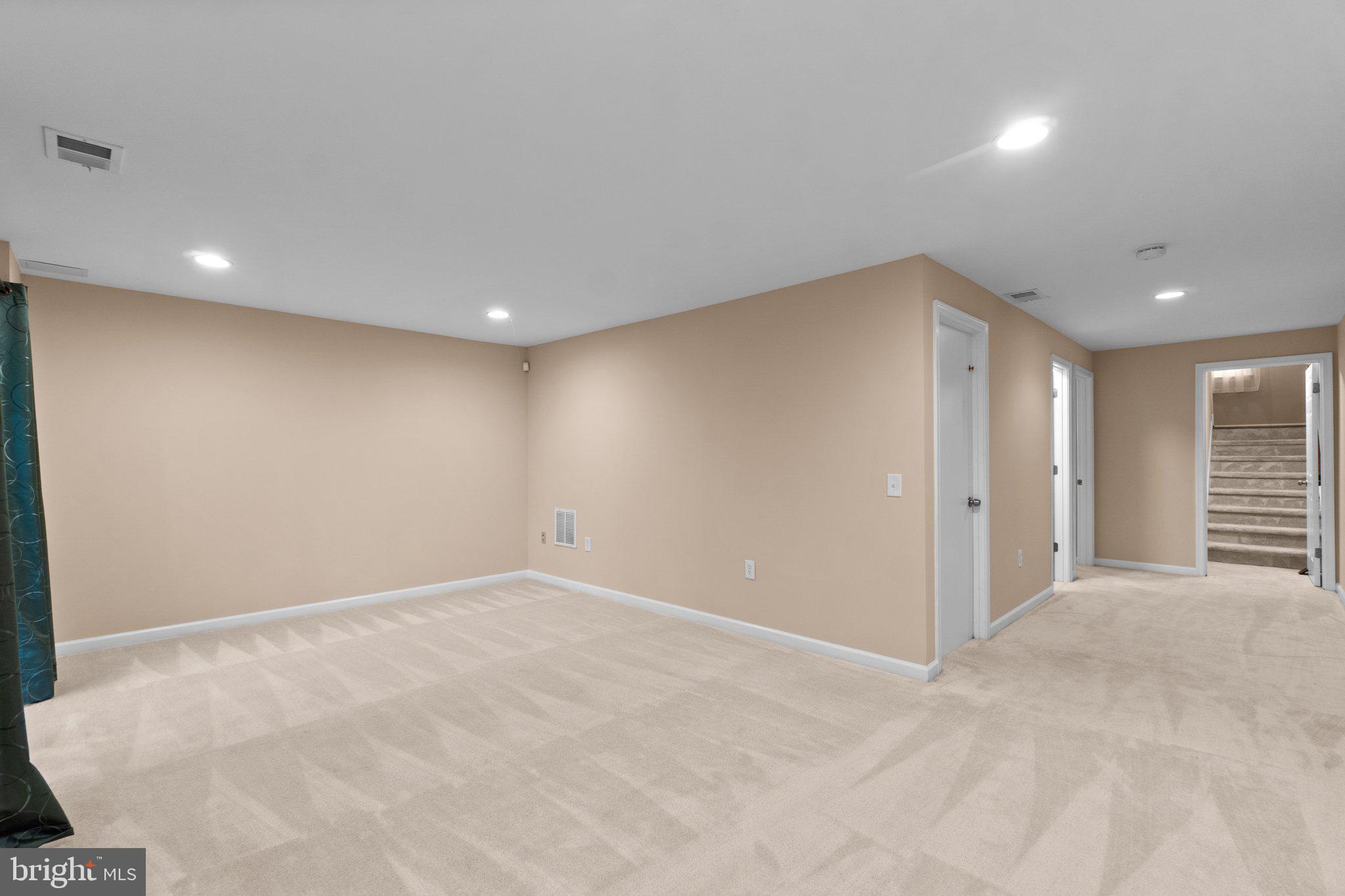 SWAN POINT - Residential