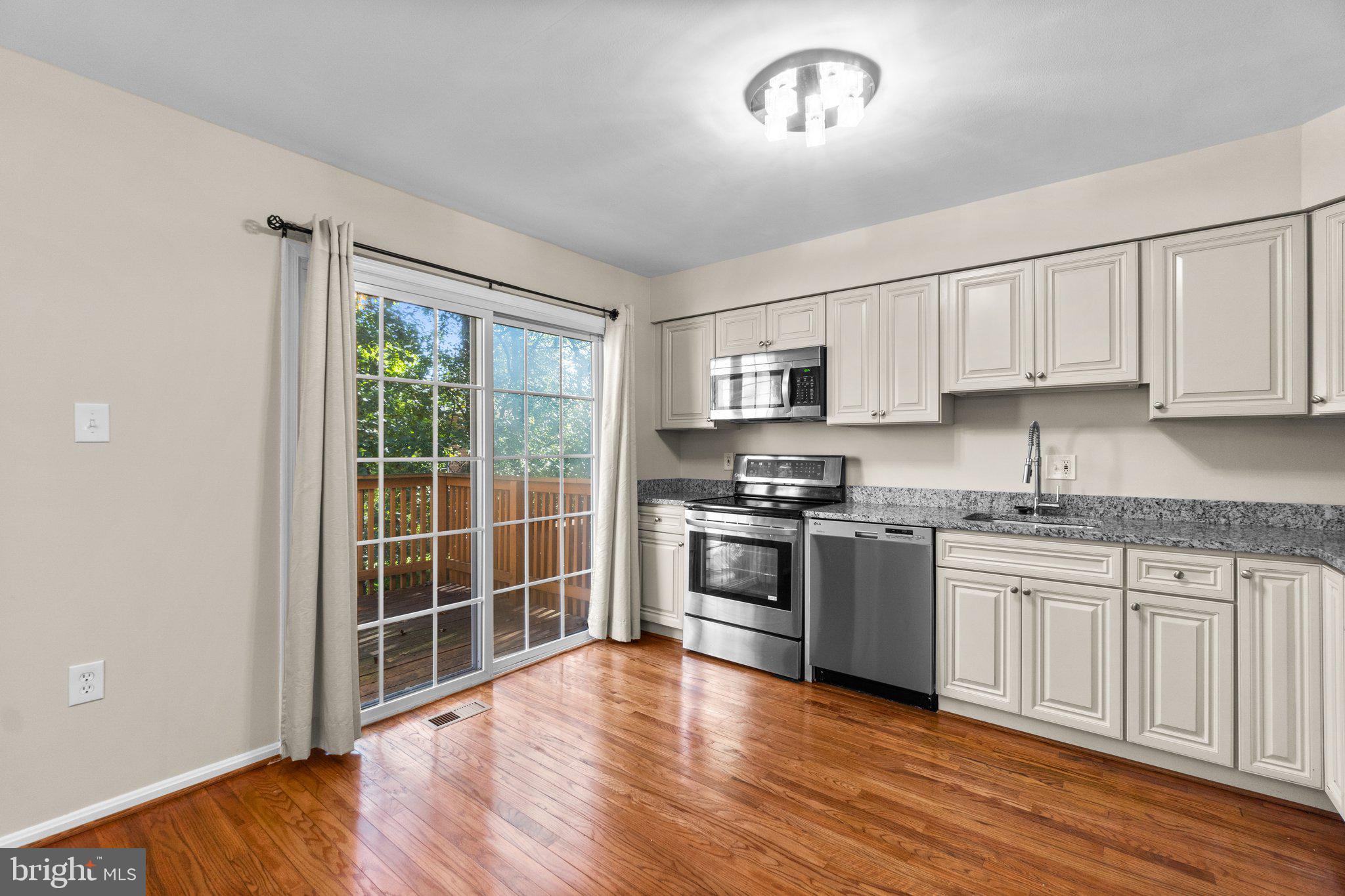 SWAN POINT - Residential