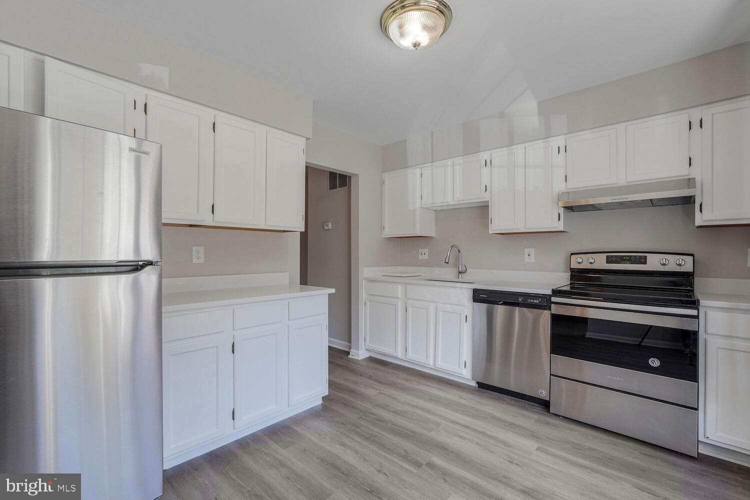 BETHELEN WOODS - Residential Lease