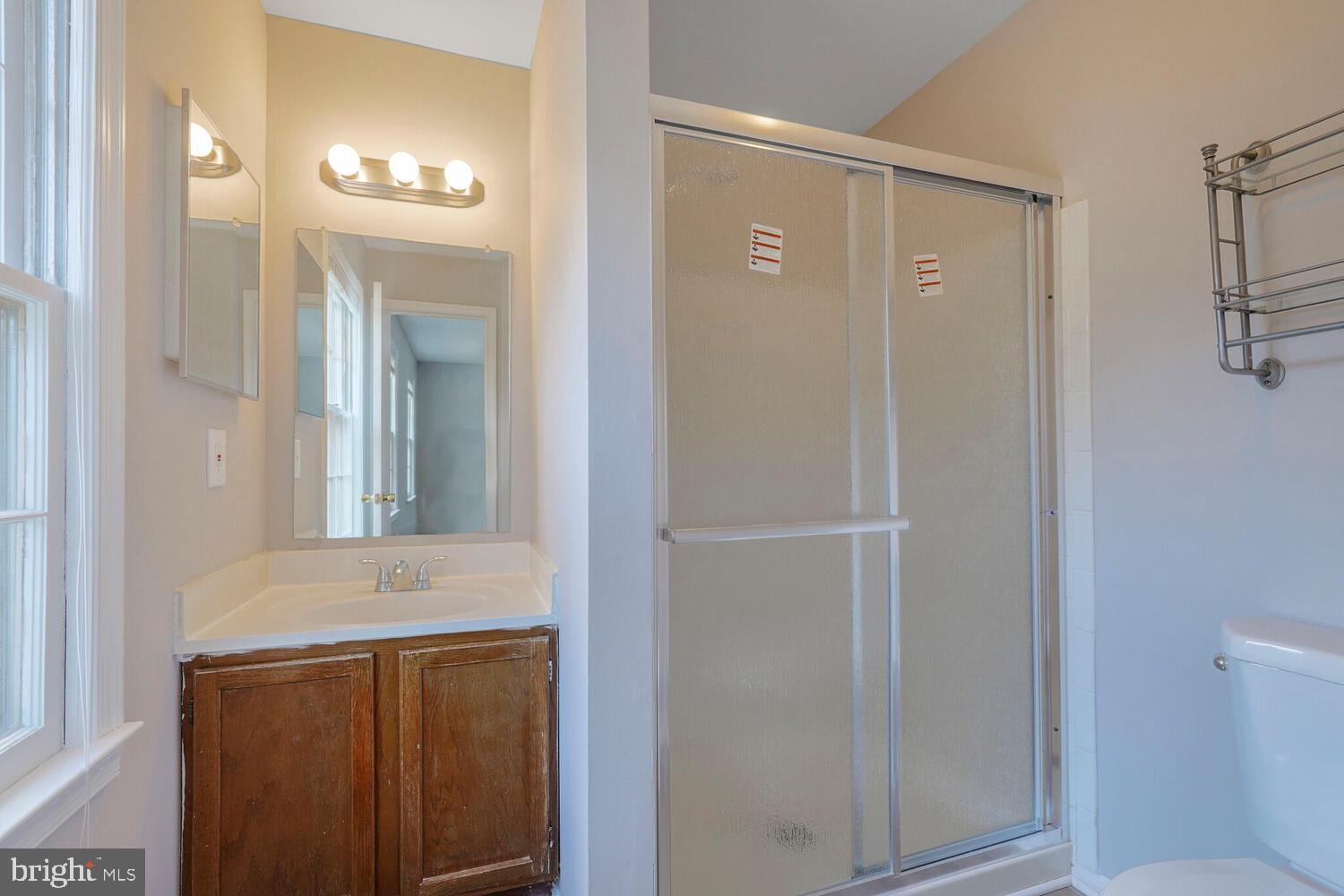 BETHELEN WOODS - Residential Lease