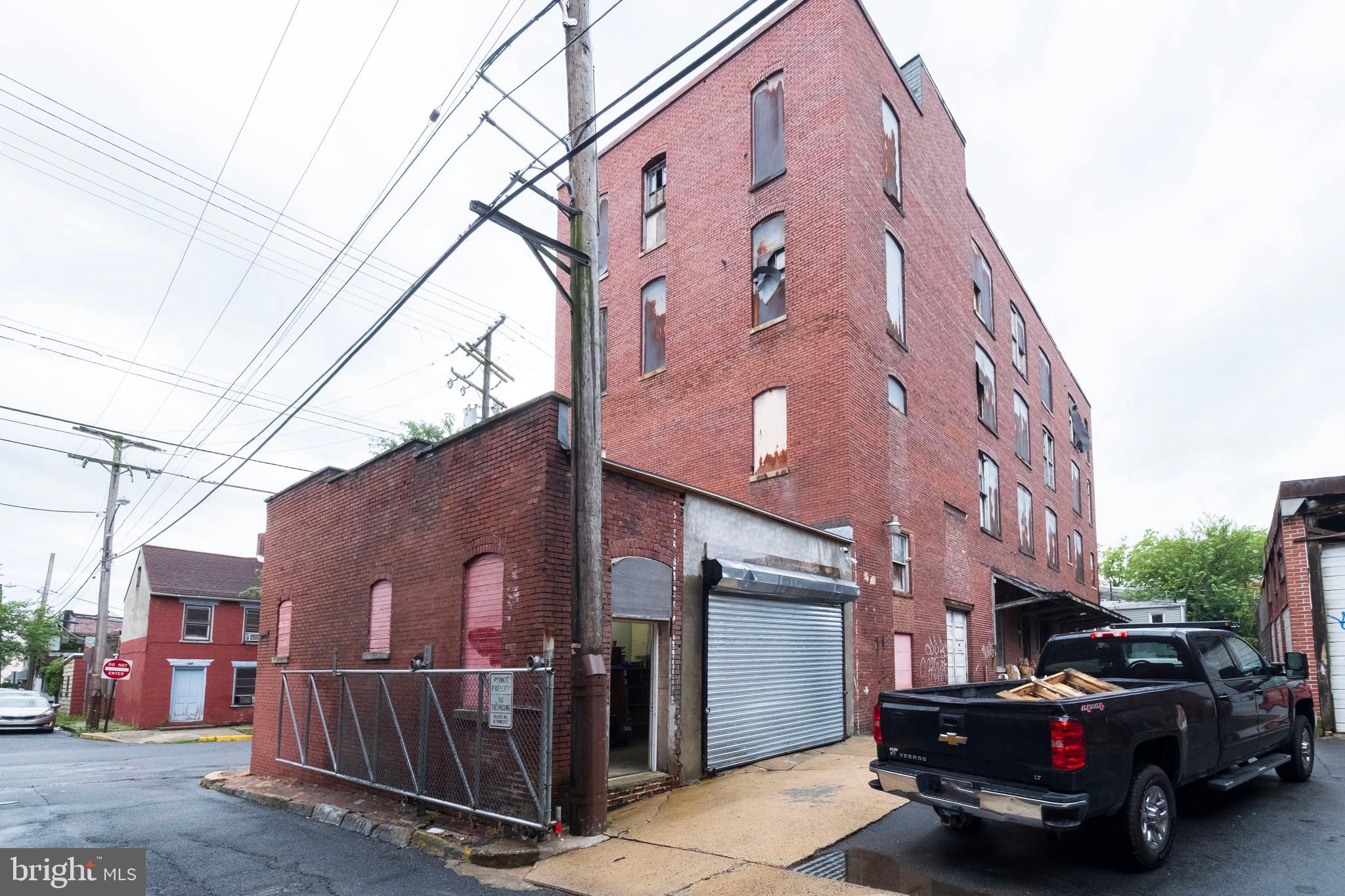 619 SPRUCE STREET