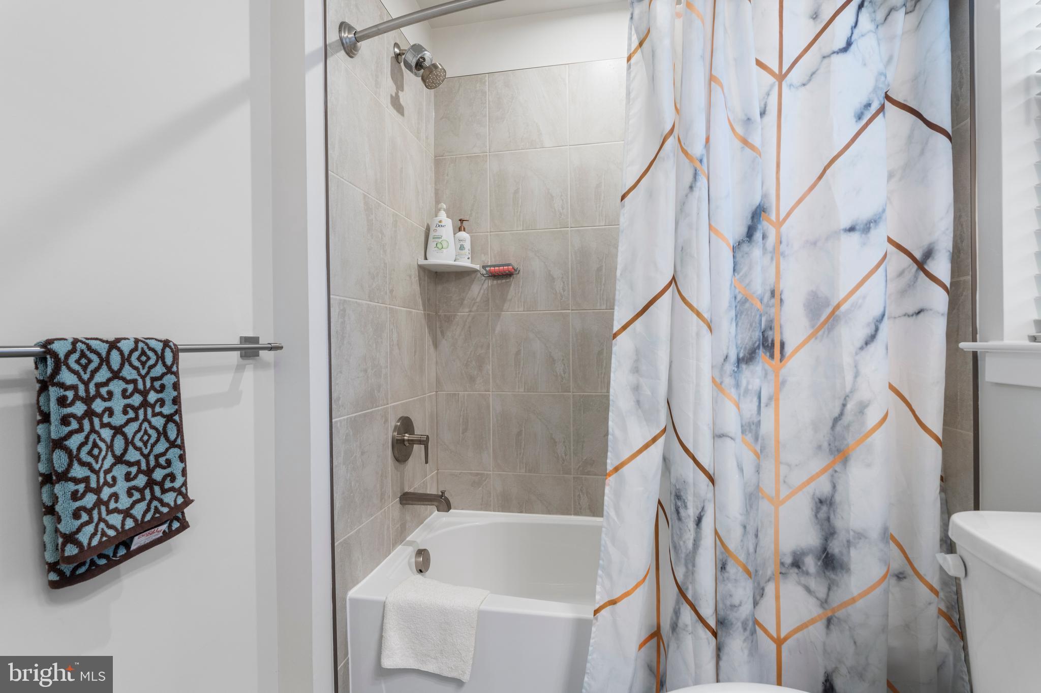 ABERDEEN OVERLOOK - Residential