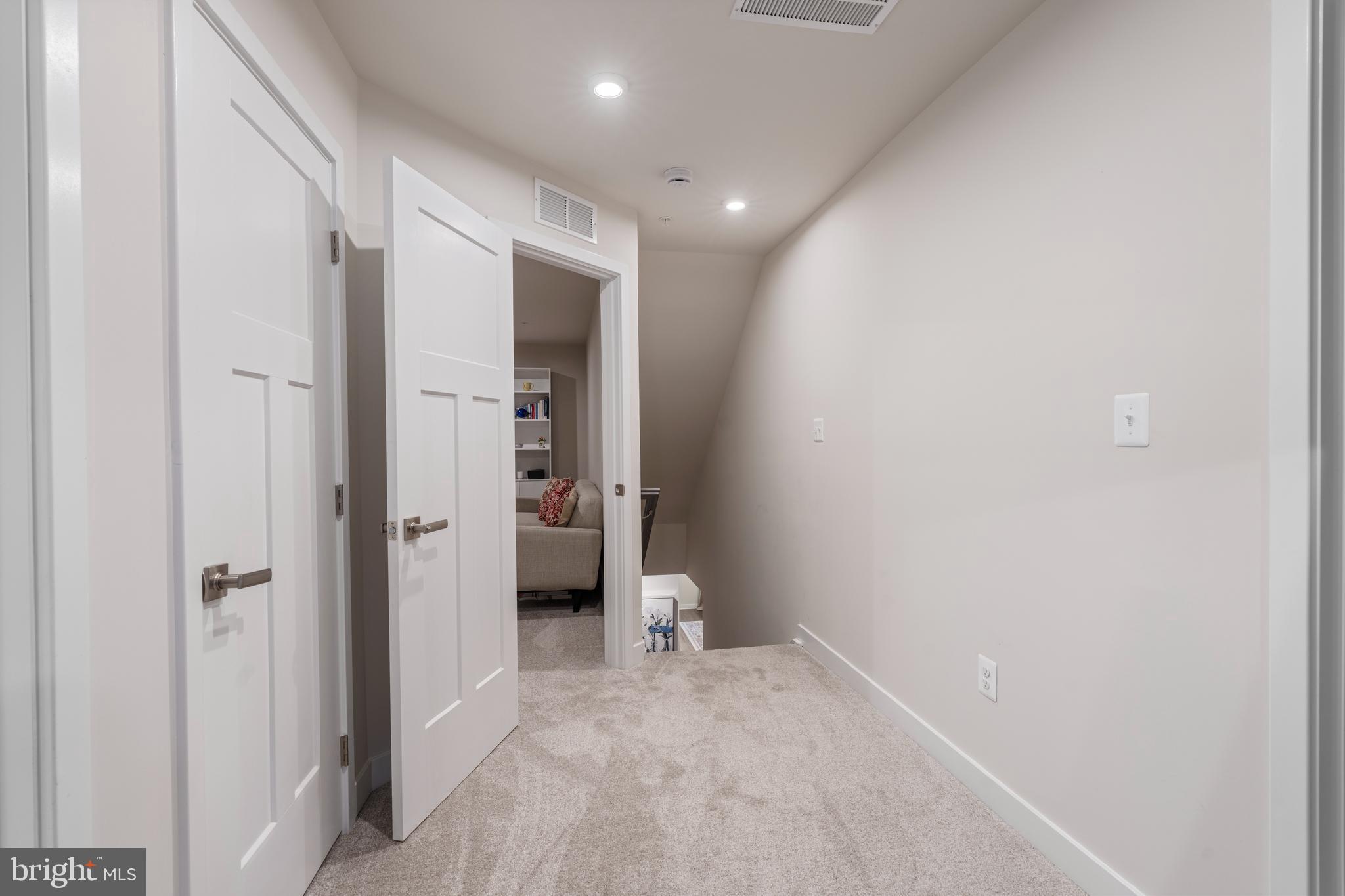 ABERDEEN OVERLOOK - Residential