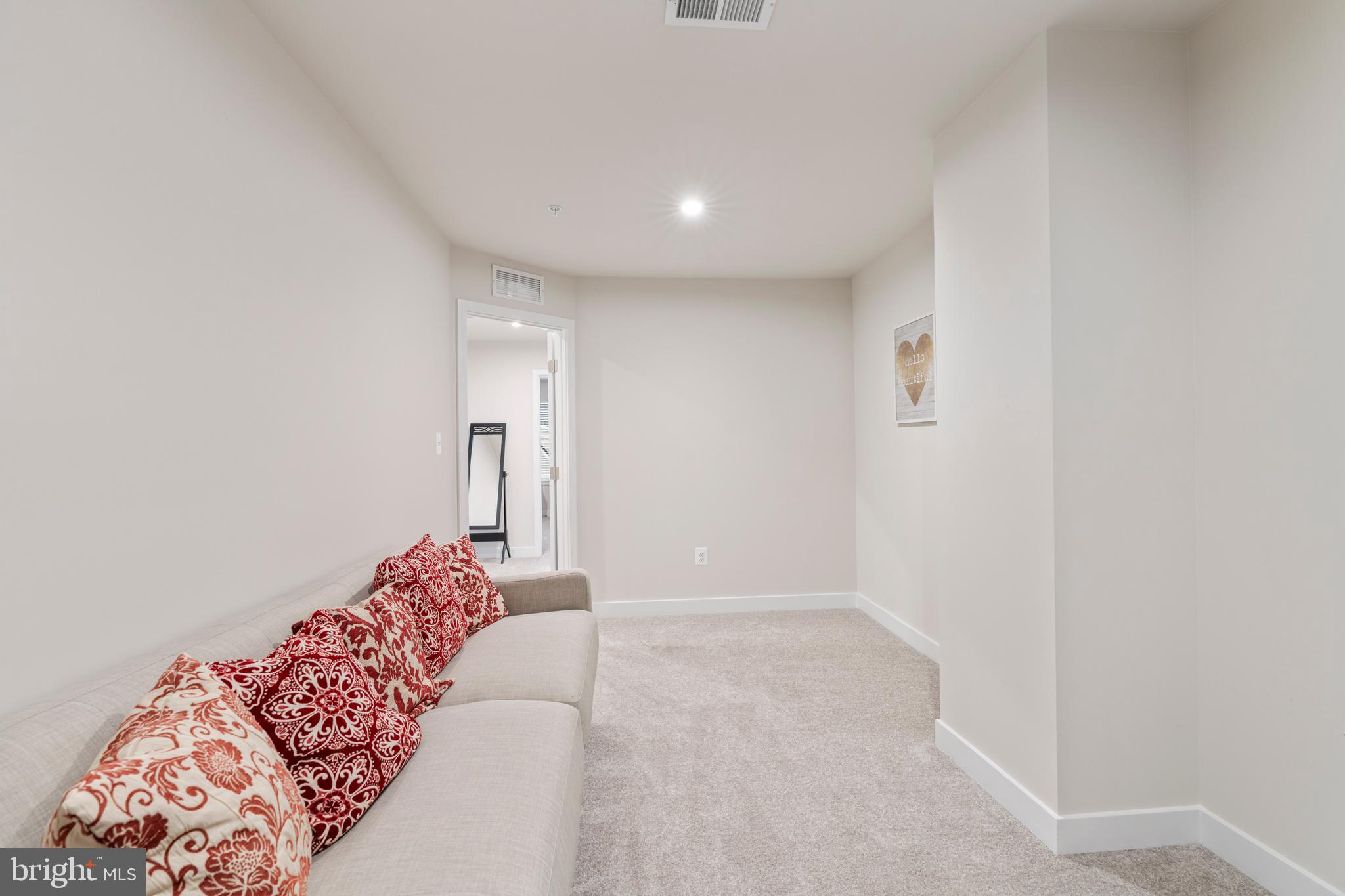 ABERDEEN OVERLOOK - Residential