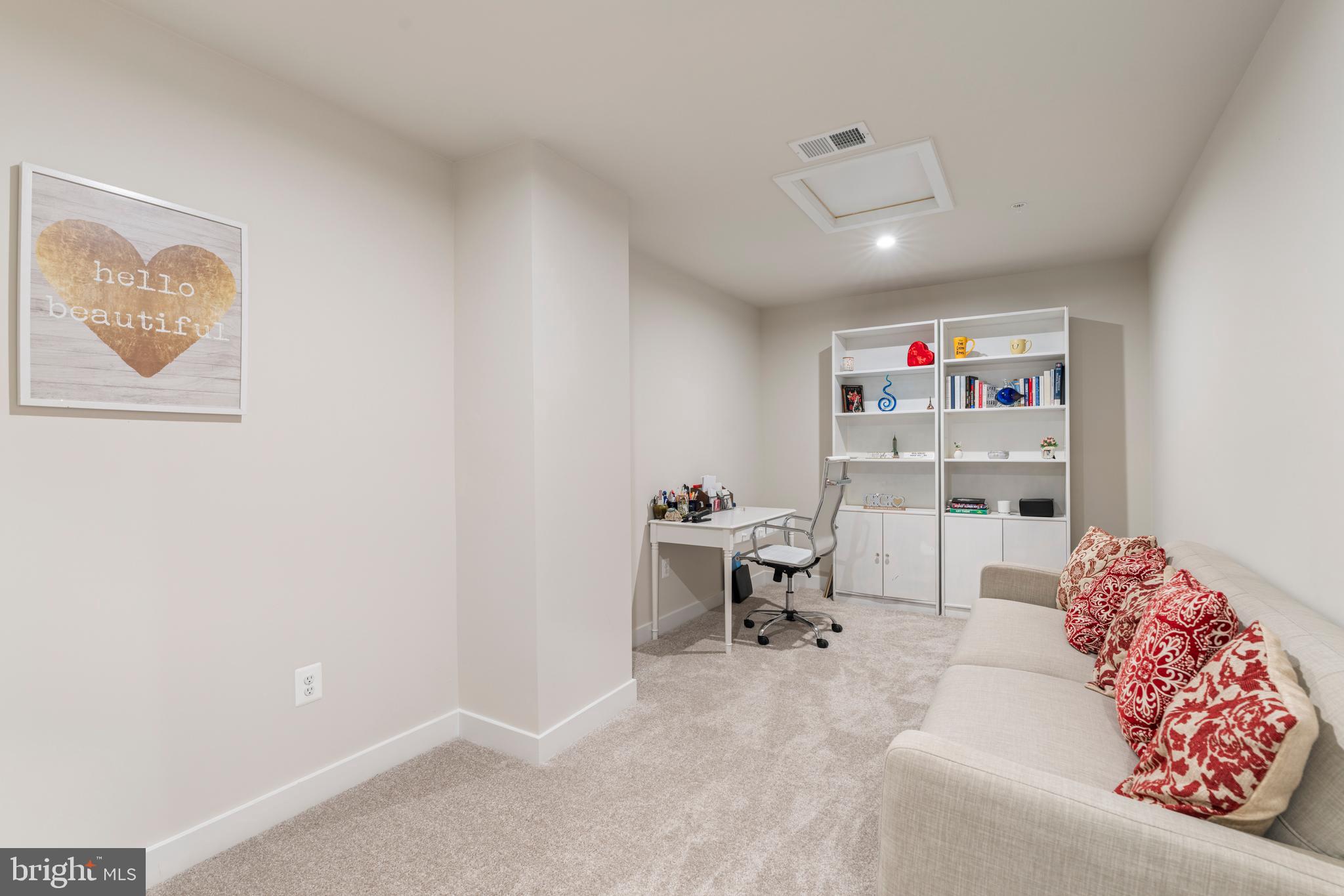 ABERDEEN OVERLOOK - Residential