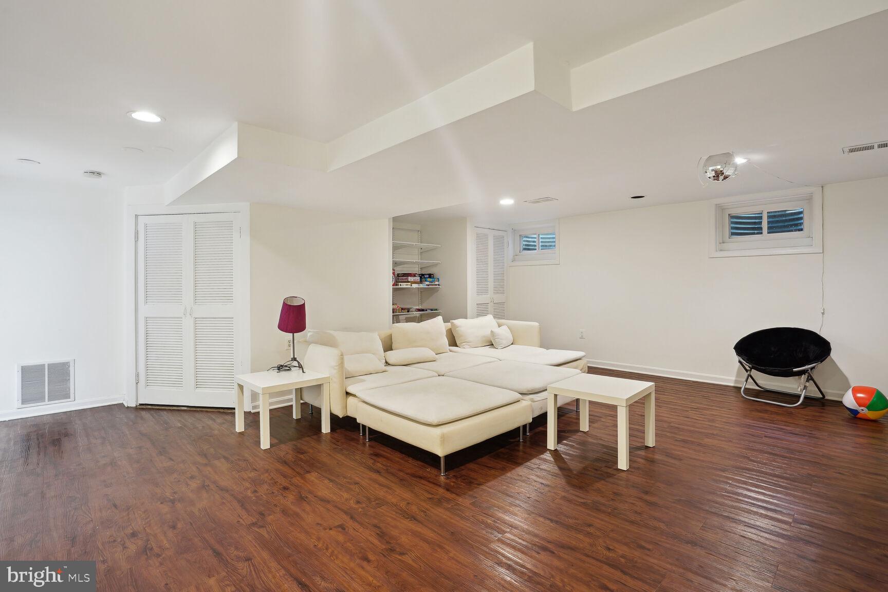 MARTINS ADDITION - Residential Lease