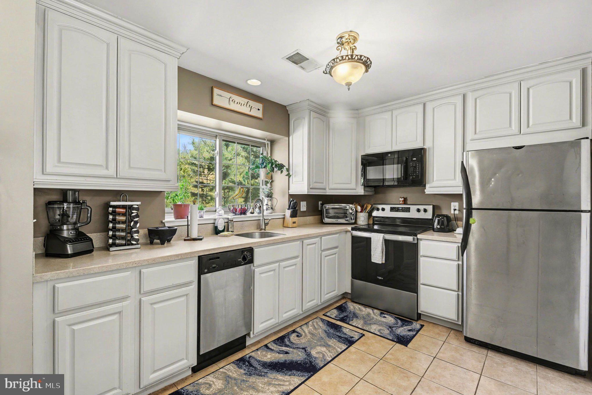 SILVER SPRING STATION - Residential