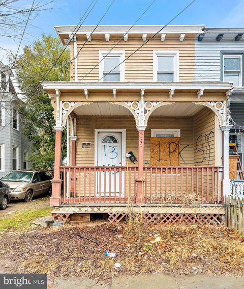 Townhouse For Sale - 39 Cedar Street St<br/> Cumberland County, BRIDGETON, NJ 08302