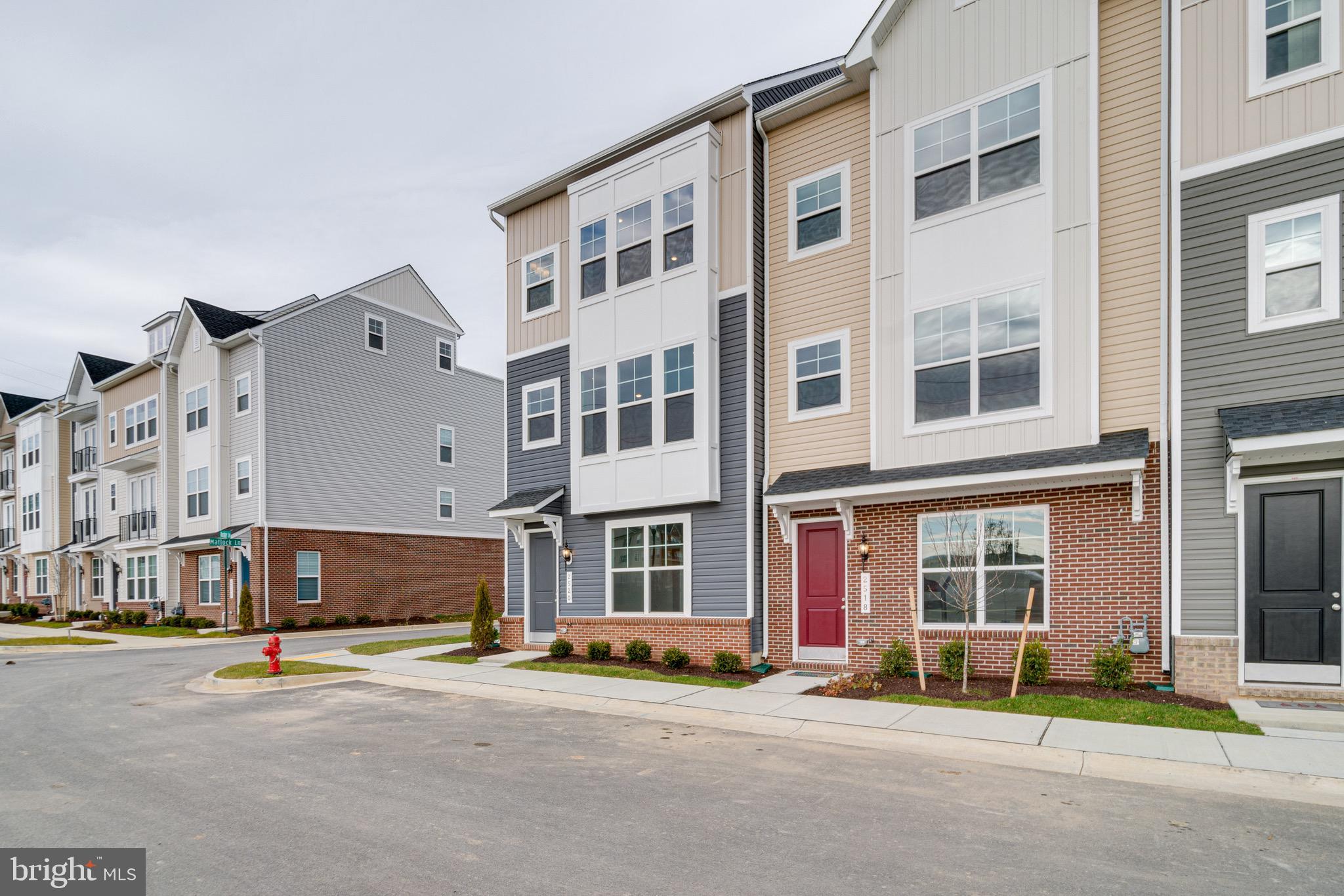 TOWNS AT MARKET COMMONS - Residential Lease