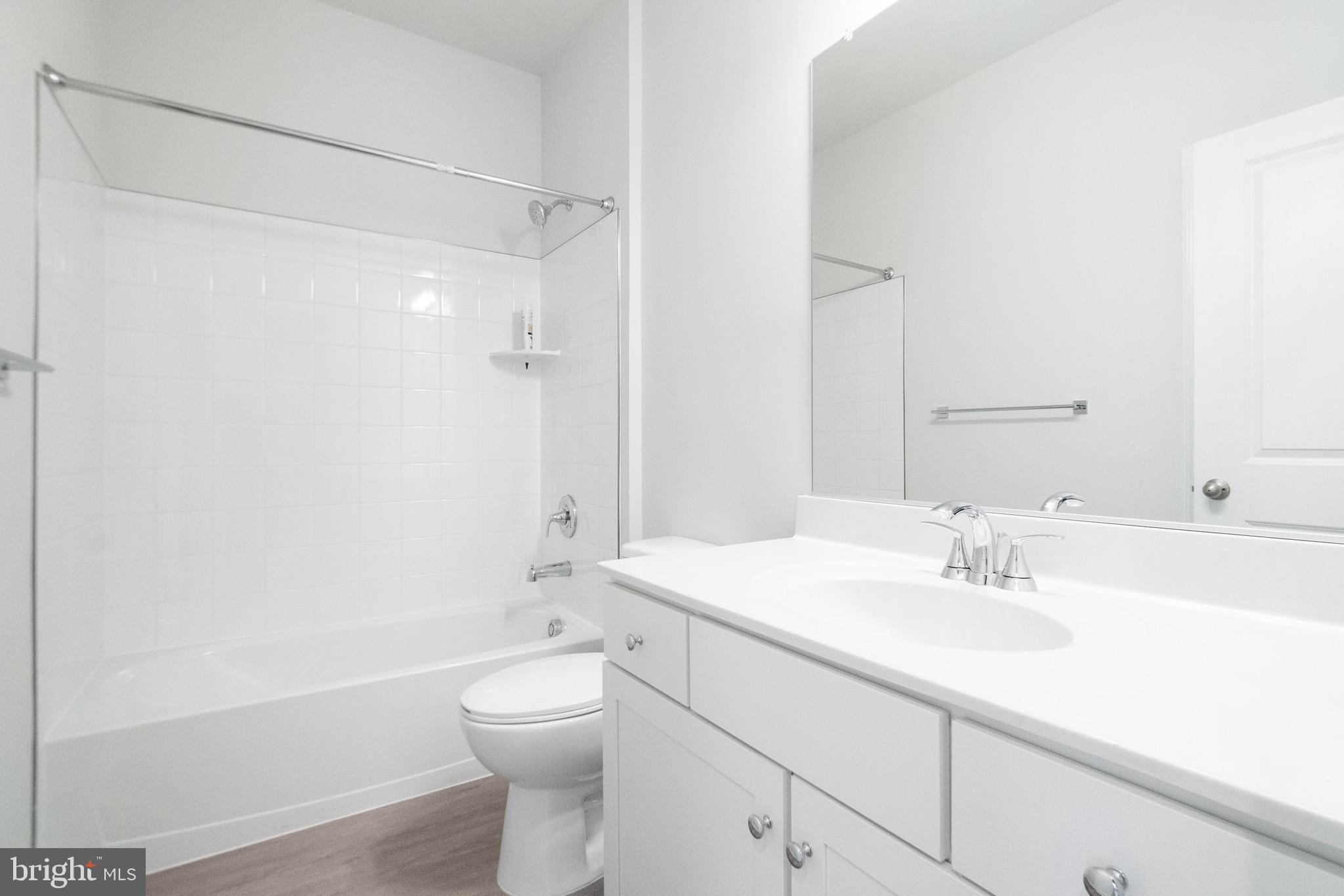 TOWNS AT MARKET COMMONS - Residential Lease