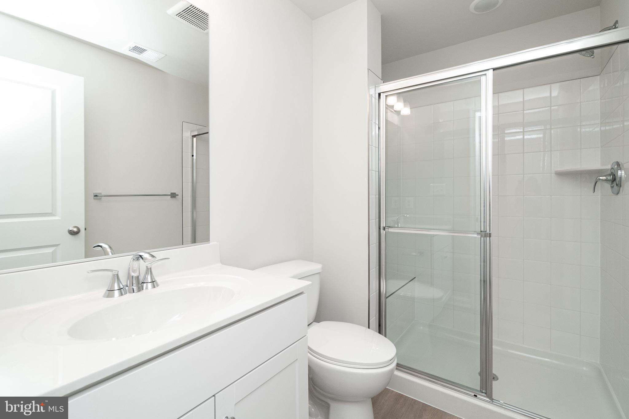 TOWNS AT MARKET COMMONS - Residential Lease