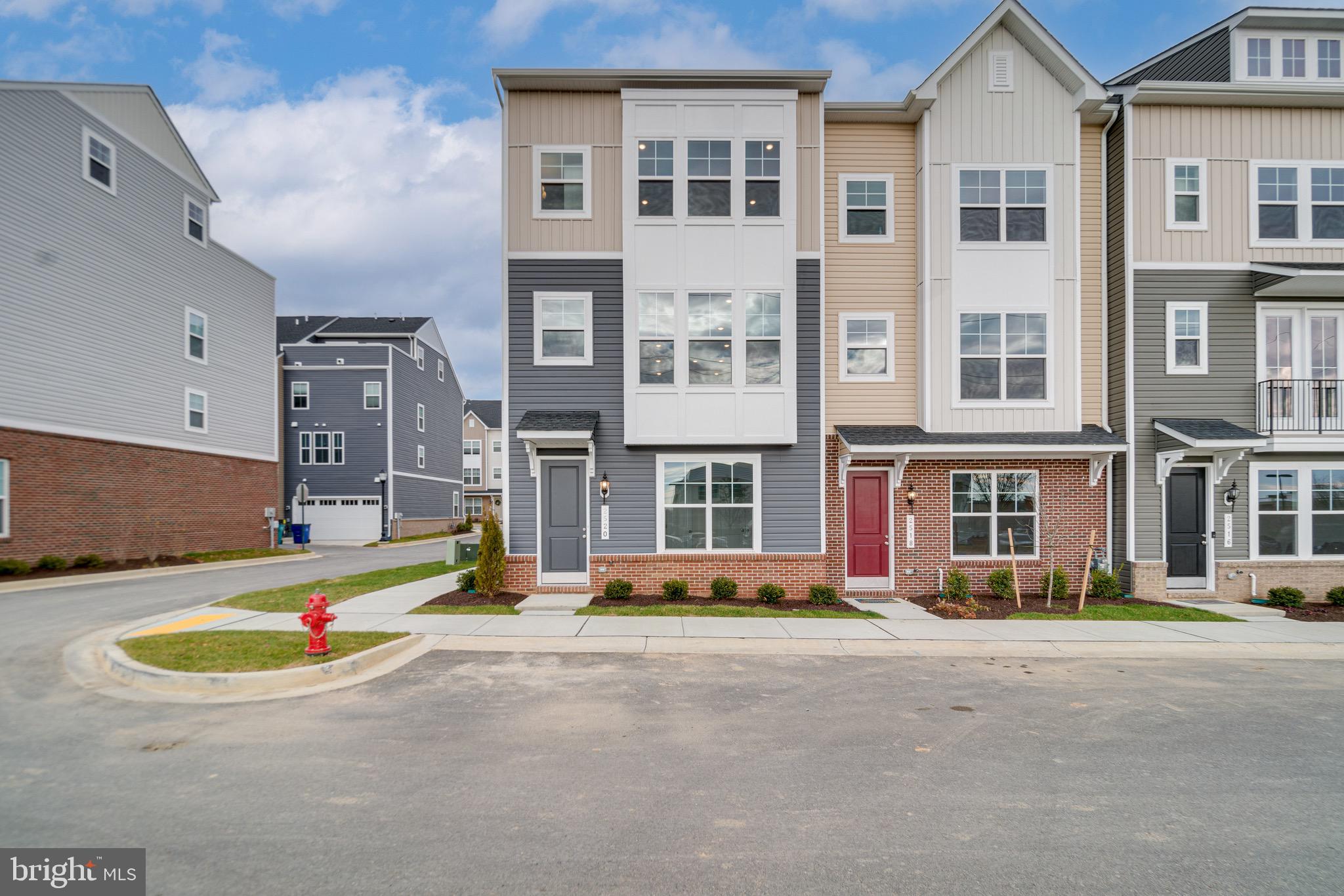 TOWNS AT MARKET COMMONS - Residential Lease