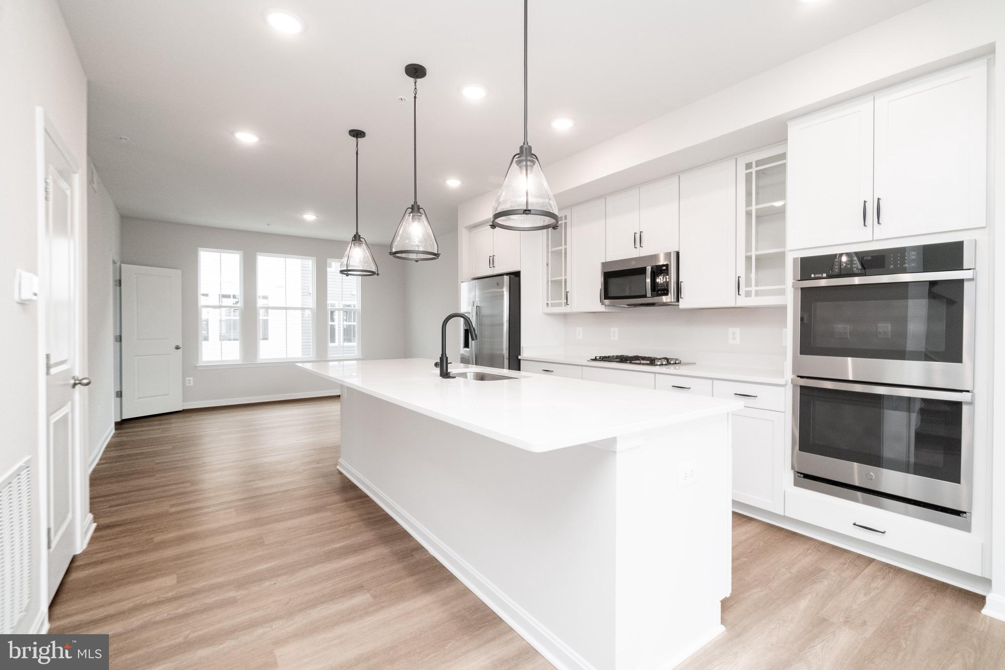 TOWNS AT MARKET COMMONS - Residential Lease