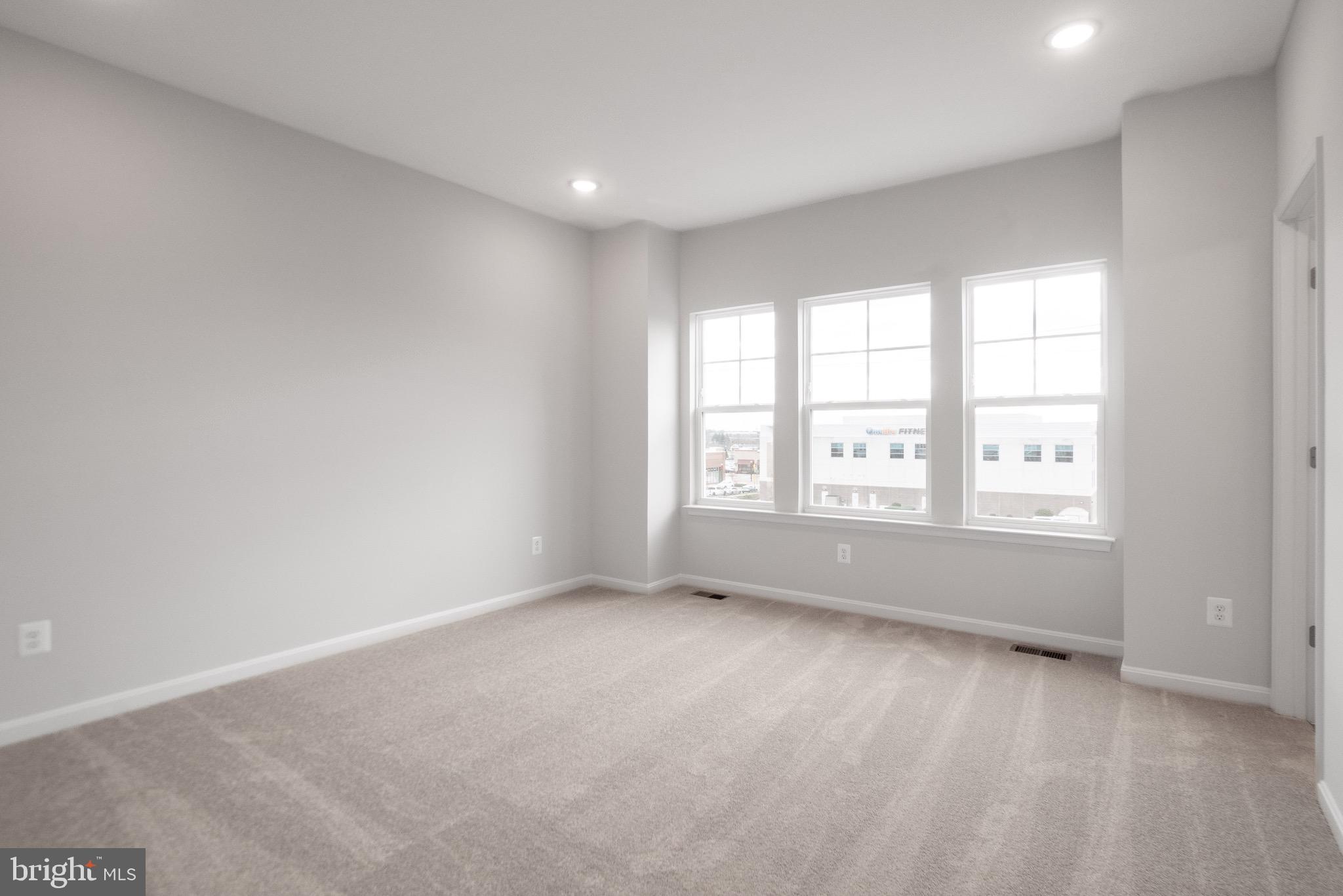 TOWNS AT MARKET COMMONS - Residential Lease