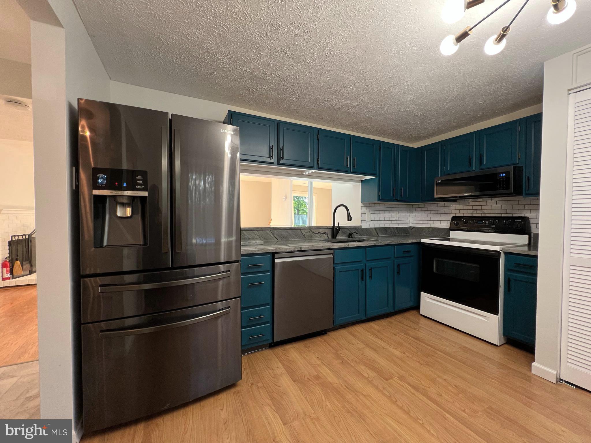 QUEEN ANNE VILLAGE - Residential Lease