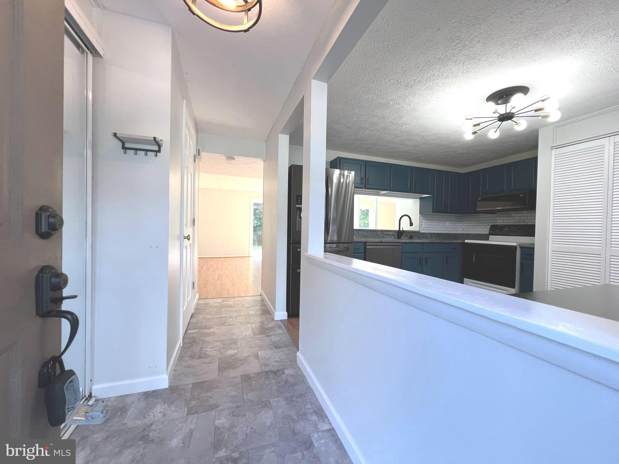 QUEEN ANNE VILLAGE - Residential Lease