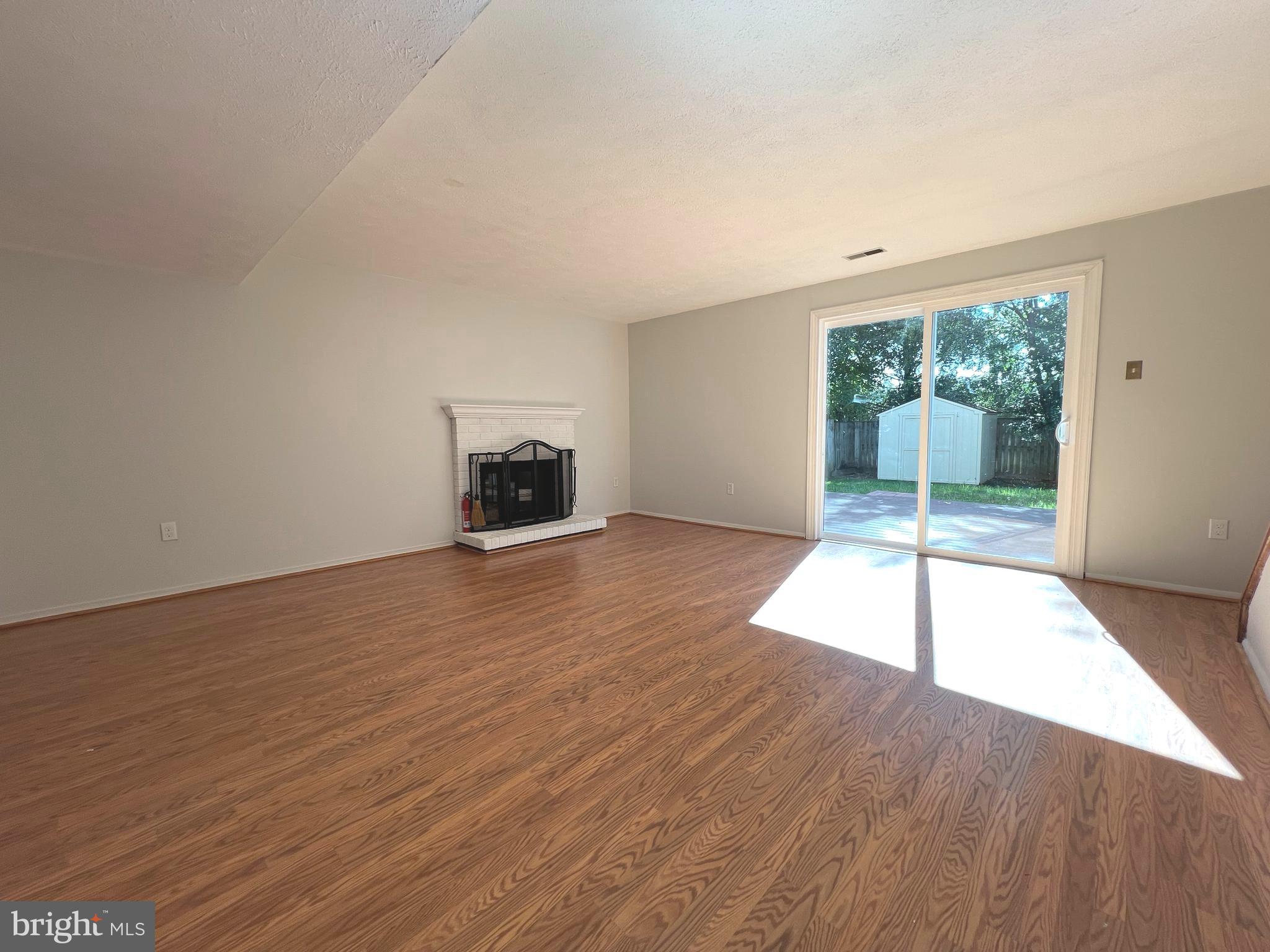 QUEEN ANNE VILLAGE - Residential Lease