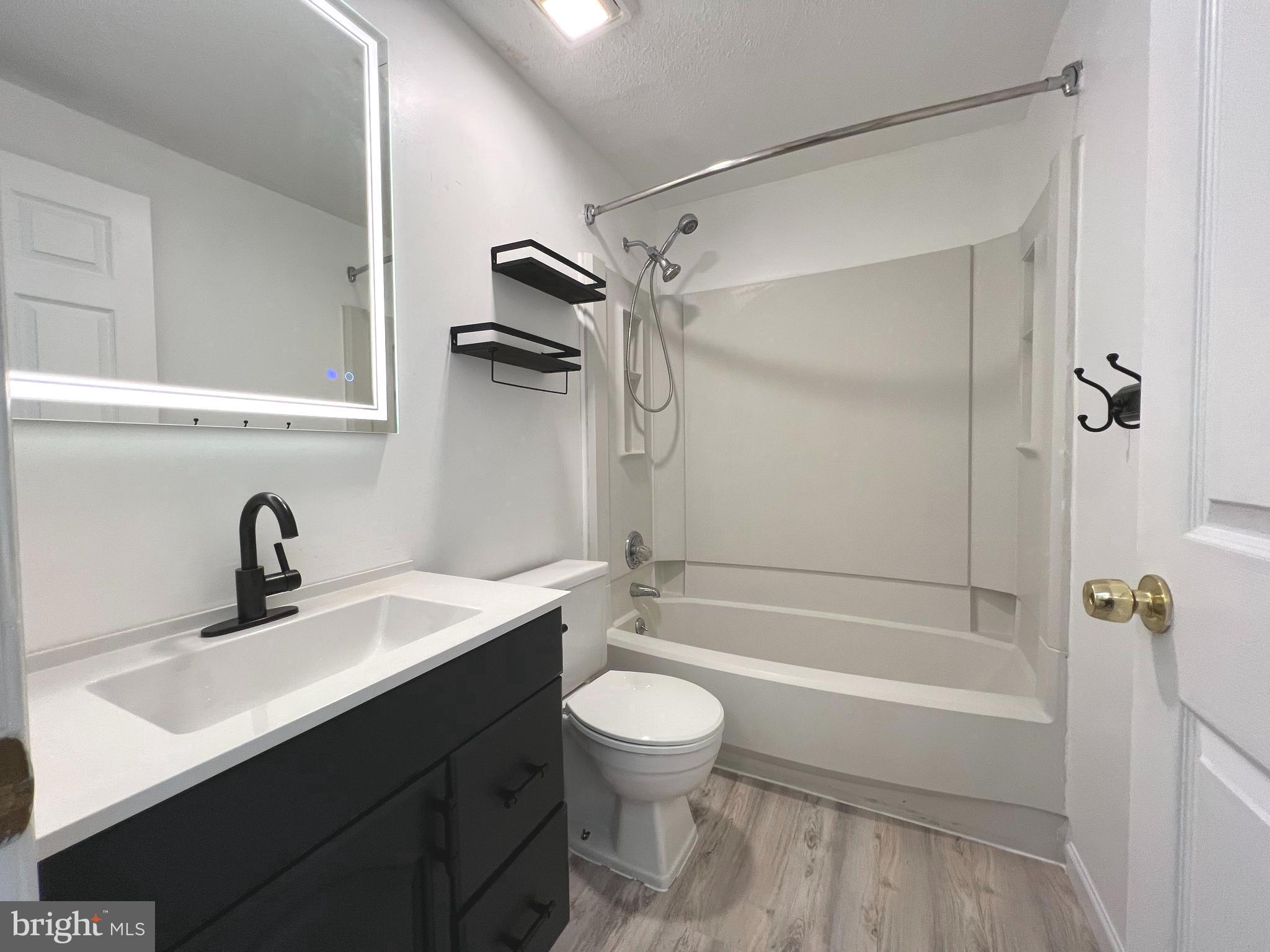 QUEEN ANNE VILLAGE - Residential Lease