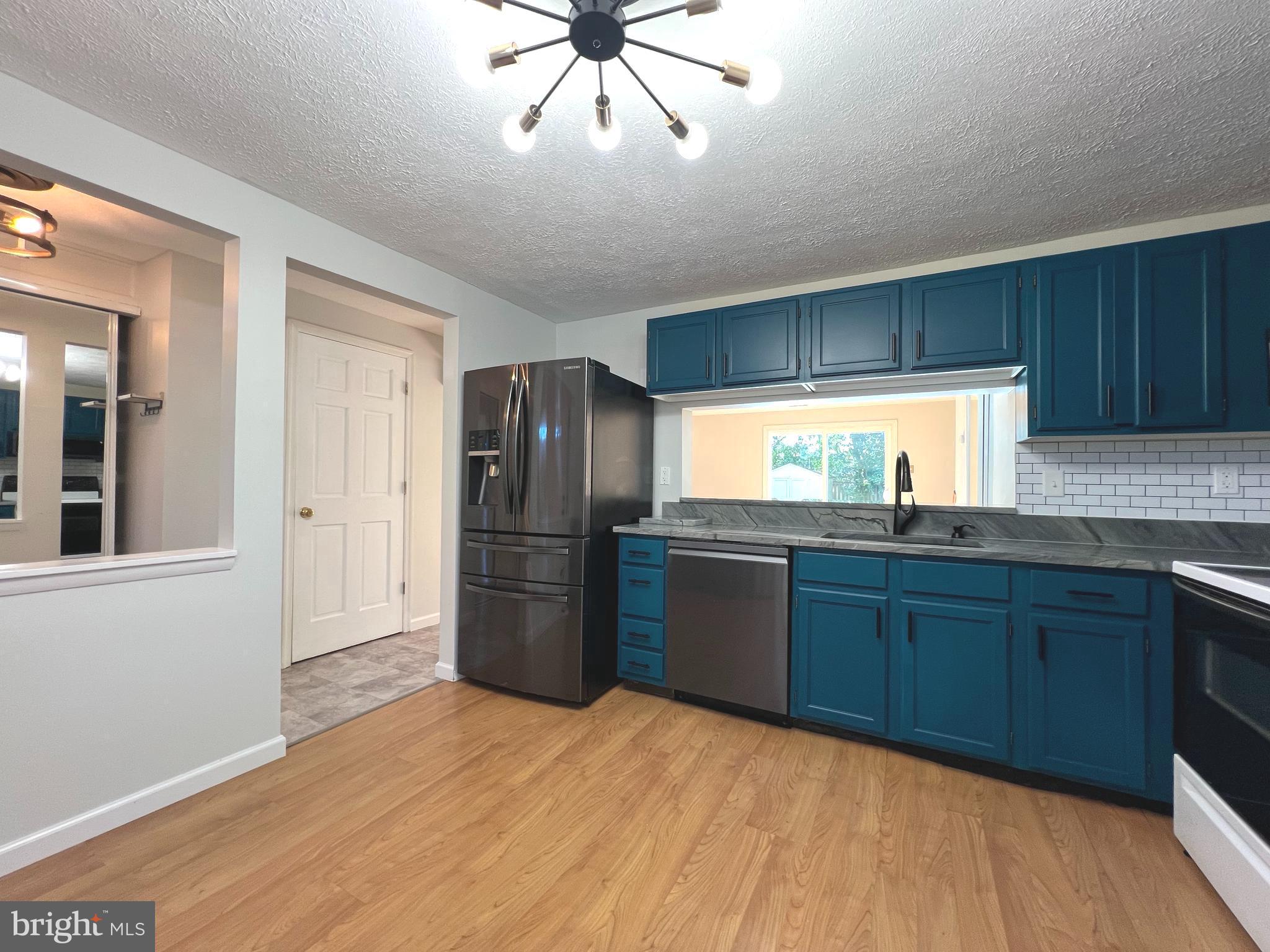 QUEEN ANNE VILLAGE - Residential Lease