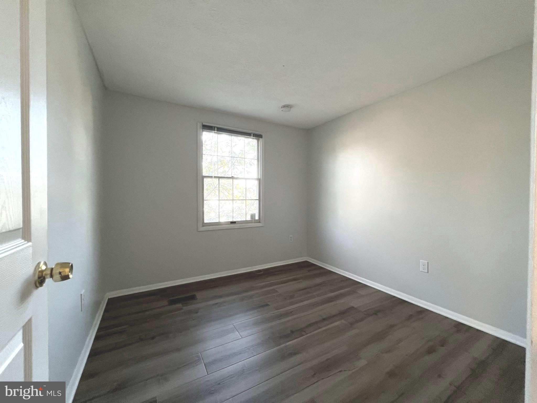 QUEEN ANNE VILLAGE - Residential Lease