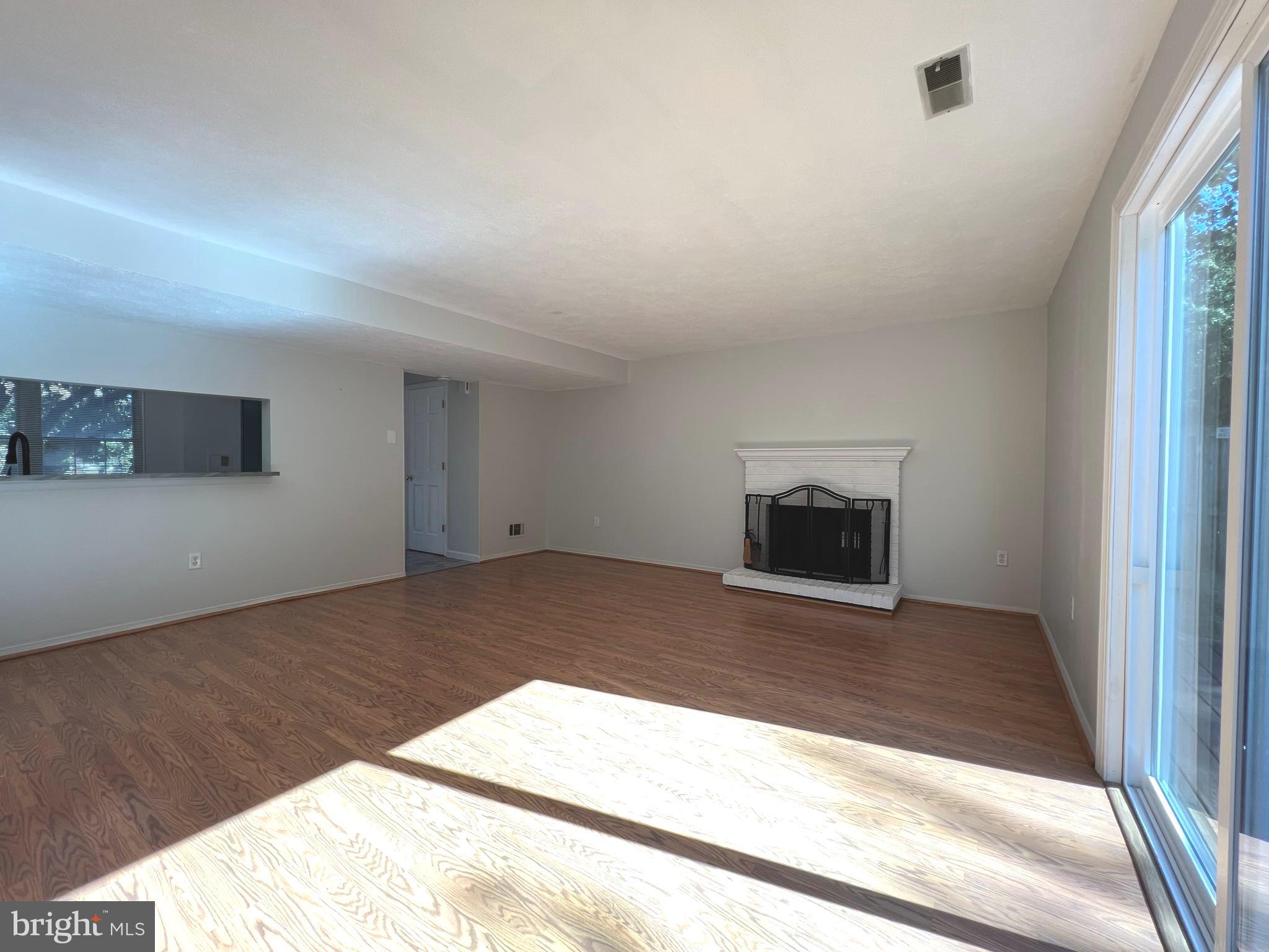 QUEEN ANNE VILLAGE - Residential Lease