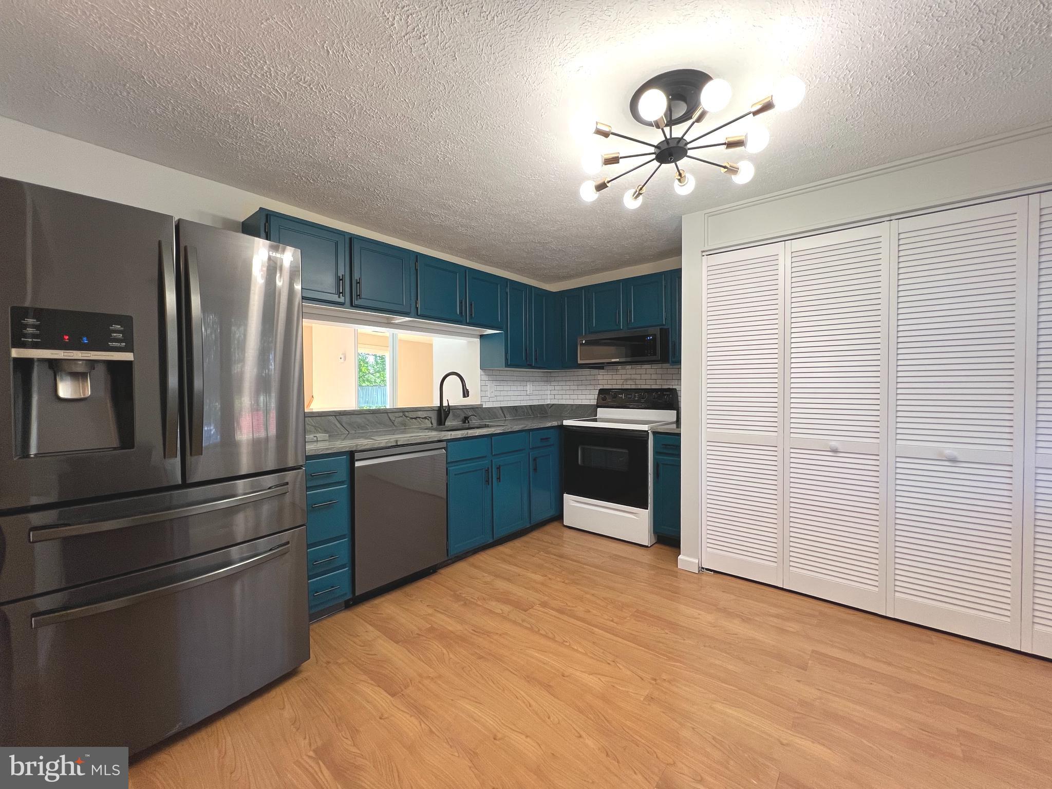 QUEEN ANNE VILLAGE - Residential Lease