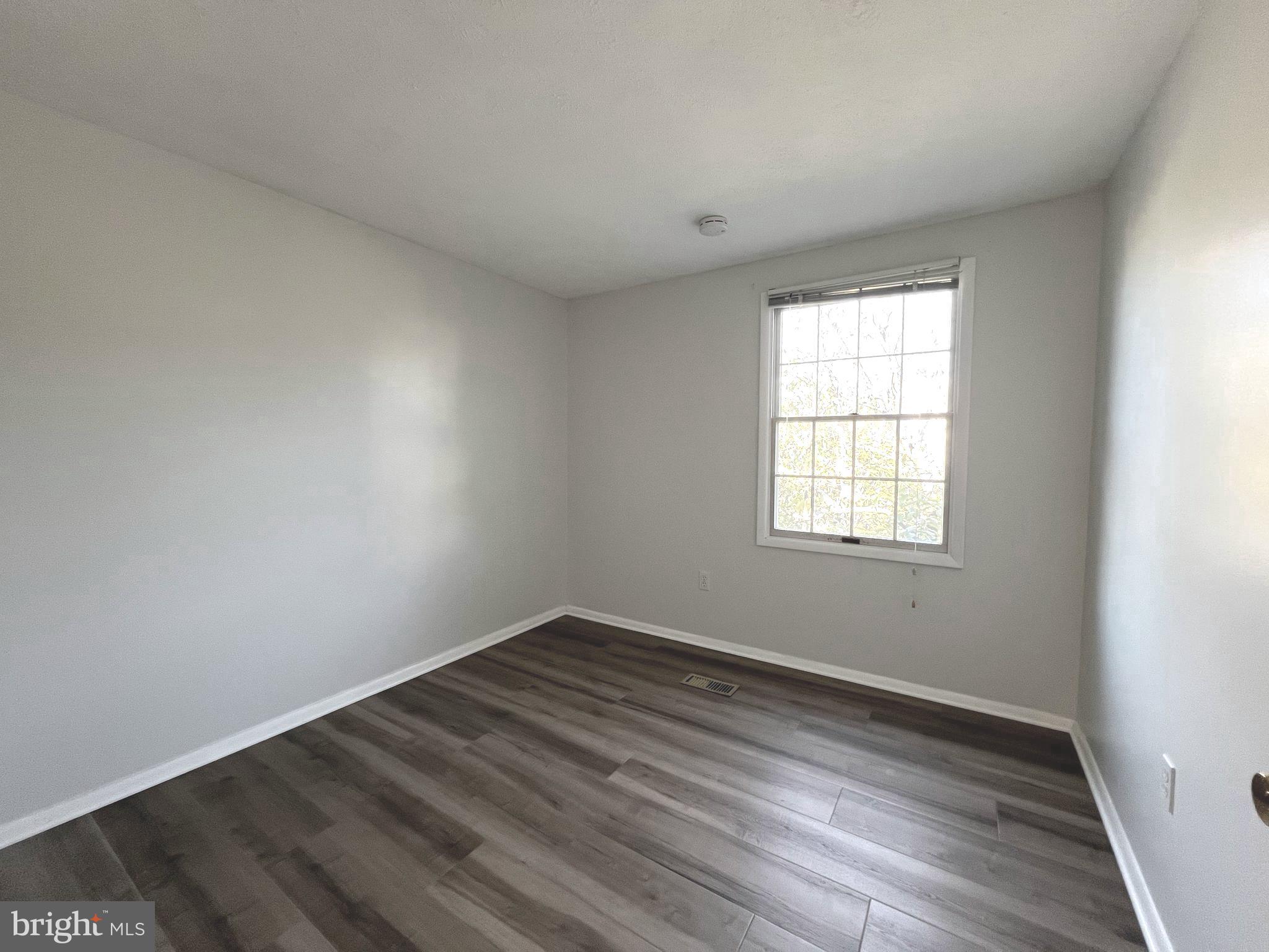 QUEEN ANNE VILLAGE - Residential Lease