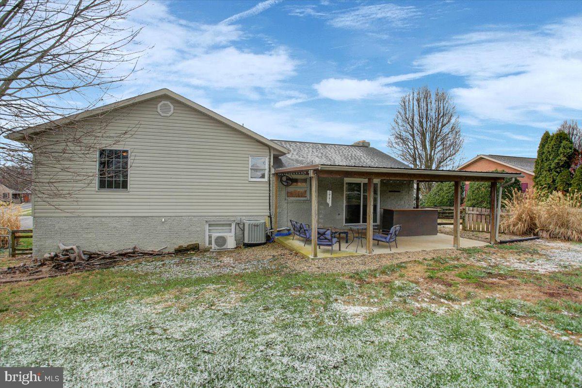 TOWN AND COUNTRY - Residential