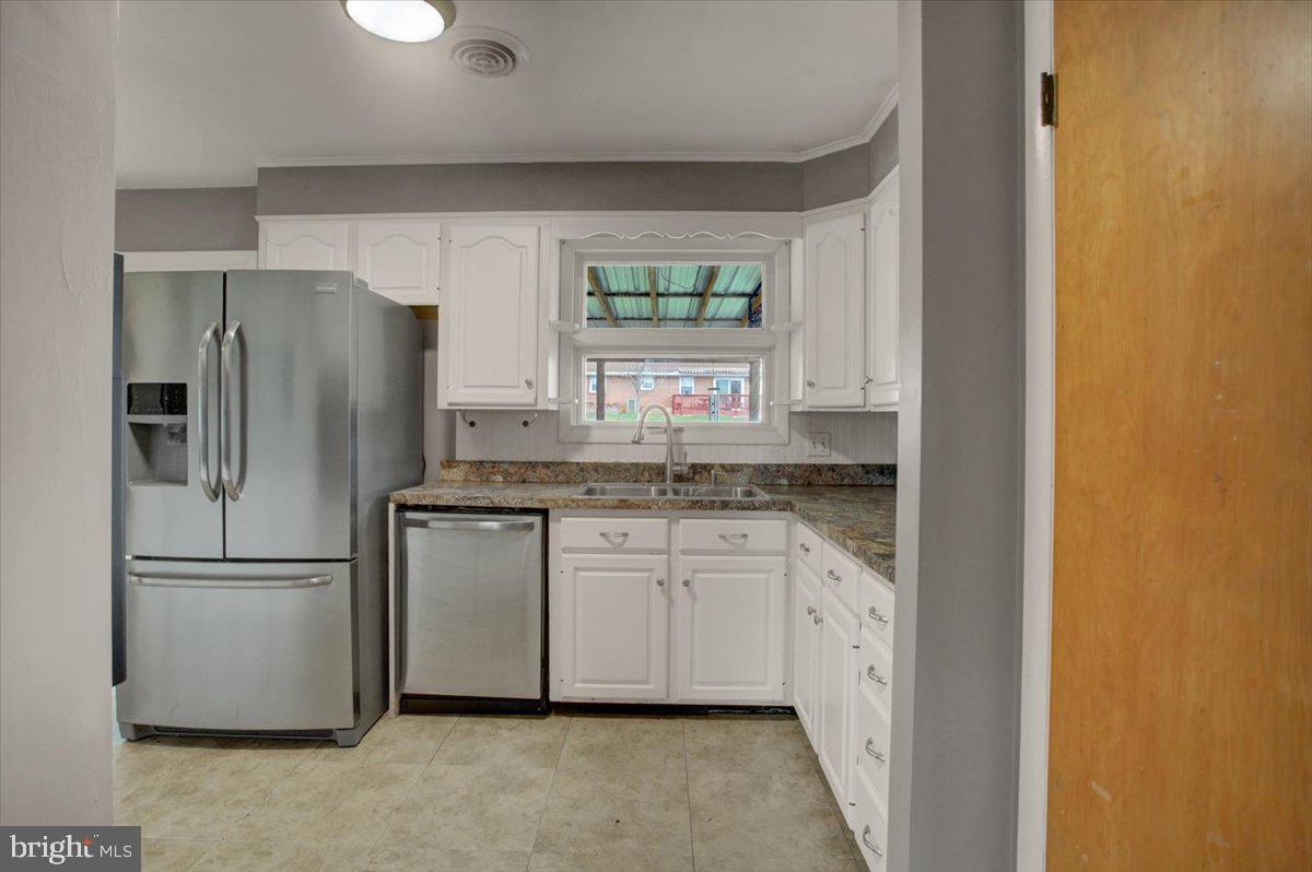 TOWN AND COUNTRY - Residential