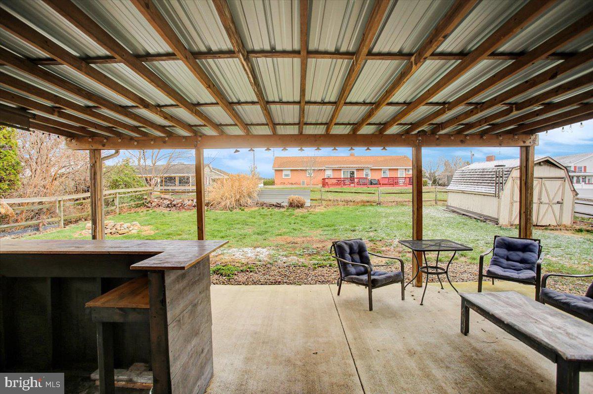 TOWN AND COUNTRY - Residential