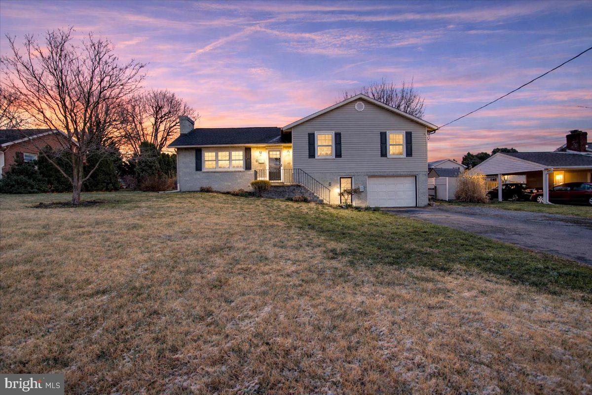 TOWN AND COUNTRY - Residential