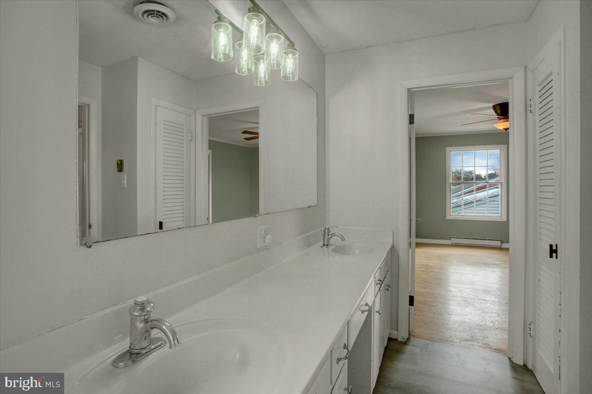 TOWN AND COUNTRY - Residential