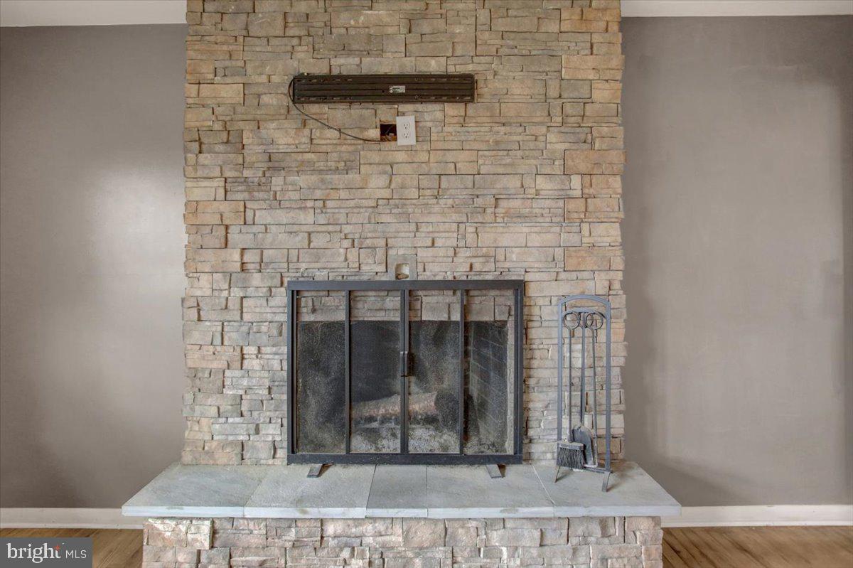 TOWN AND COUNTRY - Residential